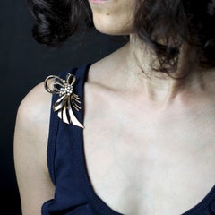 French 1960s Diamonds 18 Karat Rose Gold Bow Brooch