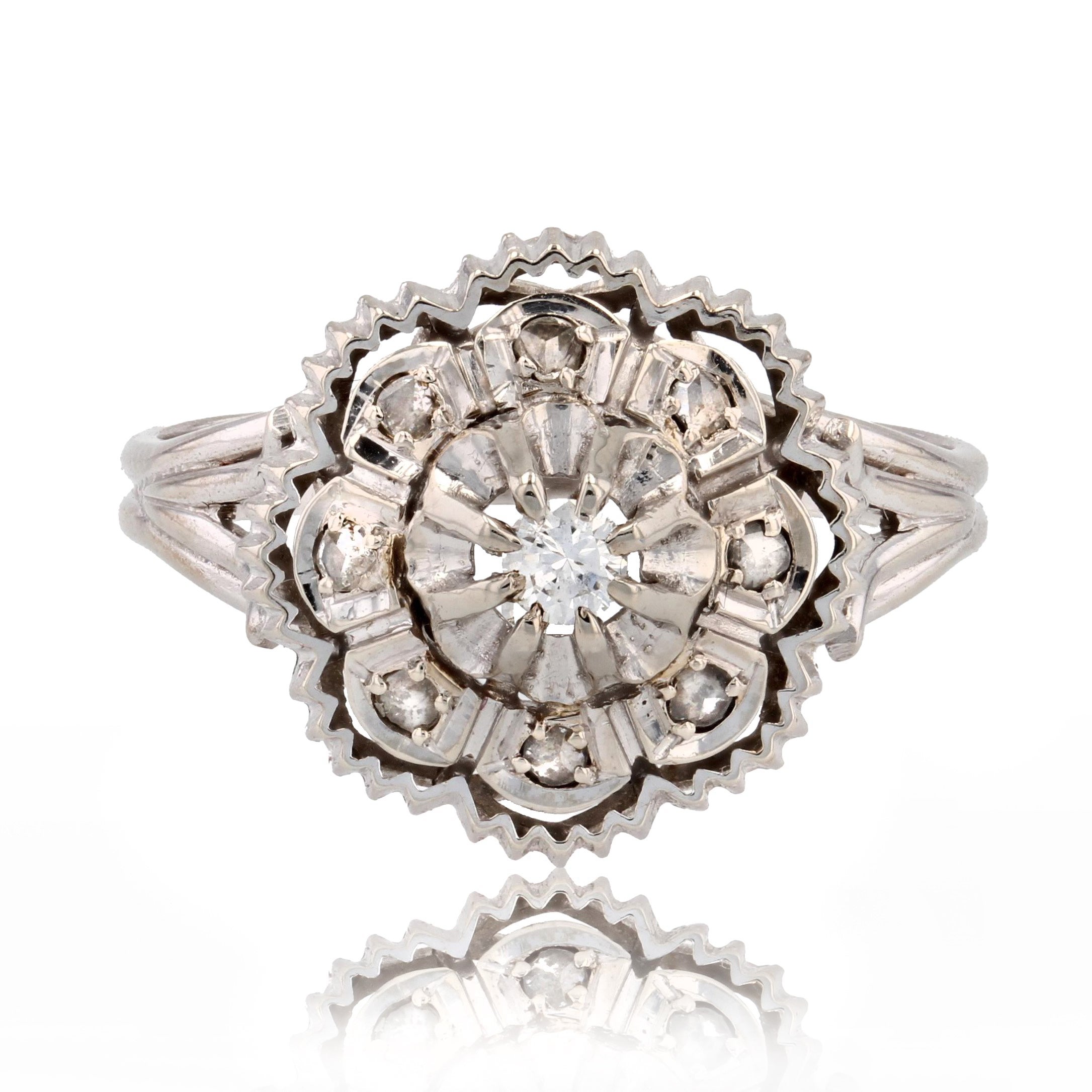 French 1960s Diamonds 18 Karat White Gold Retro Ring