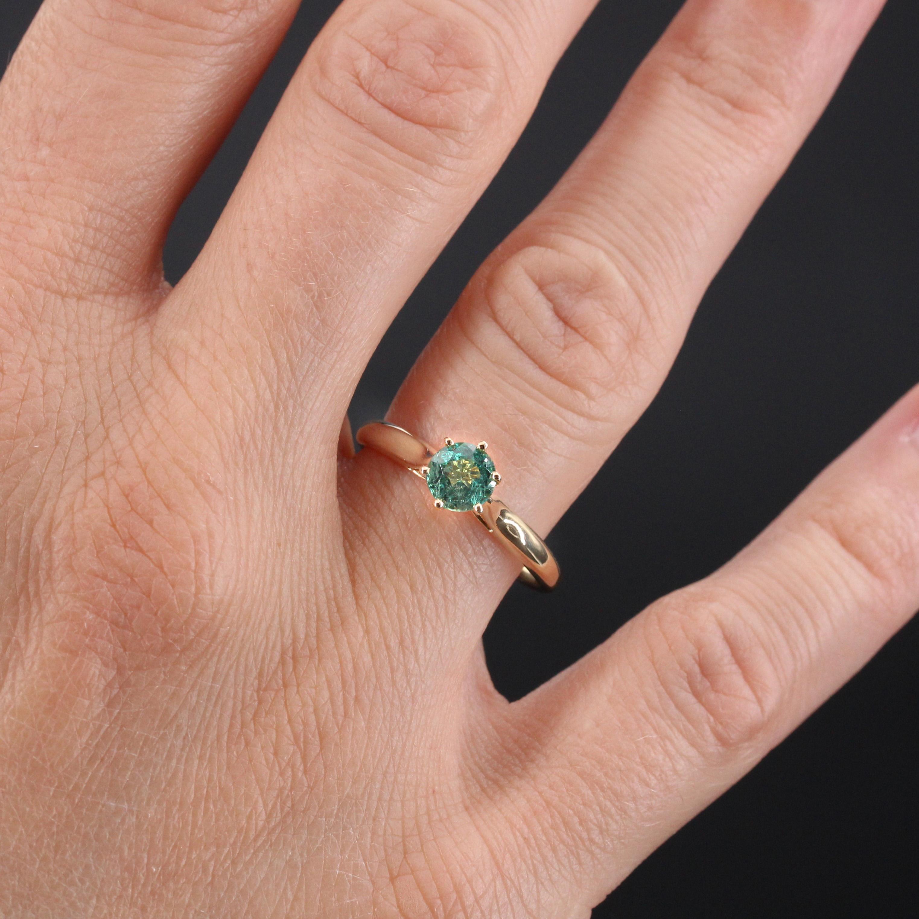 French 1960s Emerald 18 Karat Yellow Gold Solitaire Ring 5