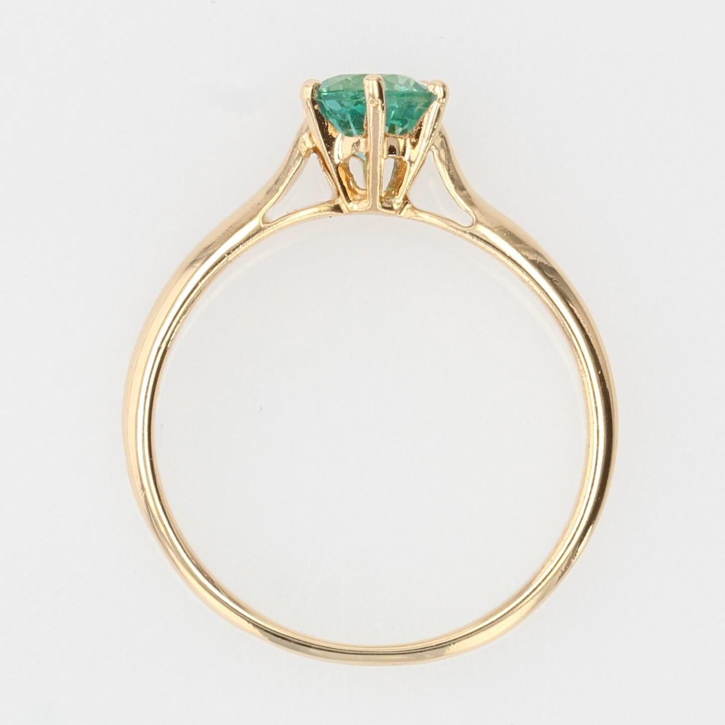 French 1960s Emerald 18 Karat Yellow Gold Solitaire Ring 6