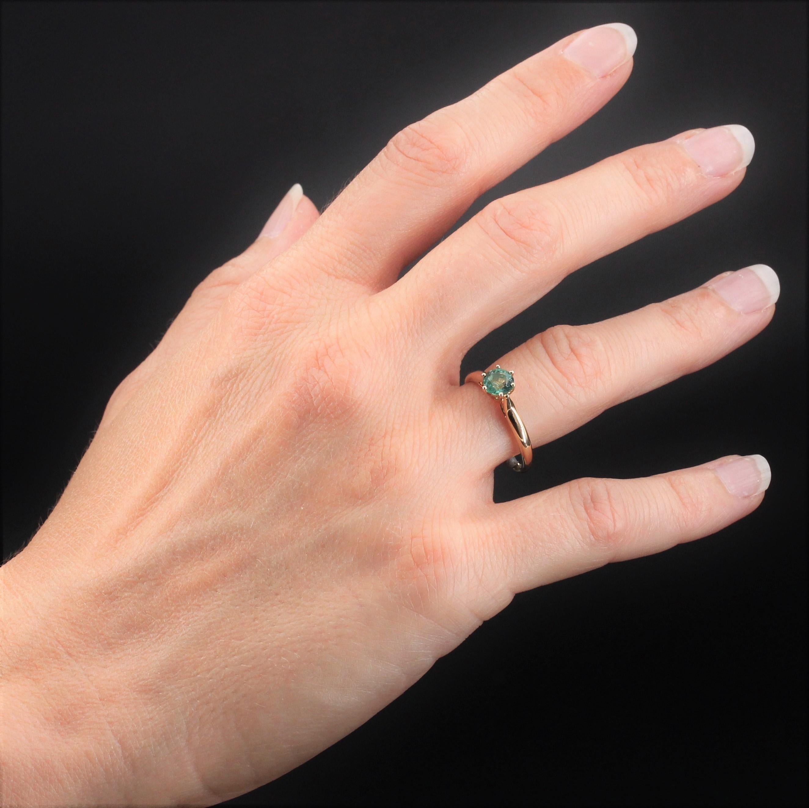 Women's French 1960s Emerald 18 Karat Yellow Gold Solitaire Ring For Sale
