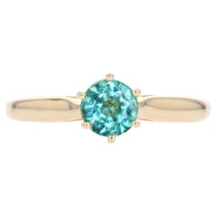 French 1960s Emerald 18 Karat Yellow Gold Solitaire Ring