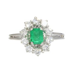 Vintage French 1960s Emerald Diamonds 18 Karat White Gold Daisy Ring