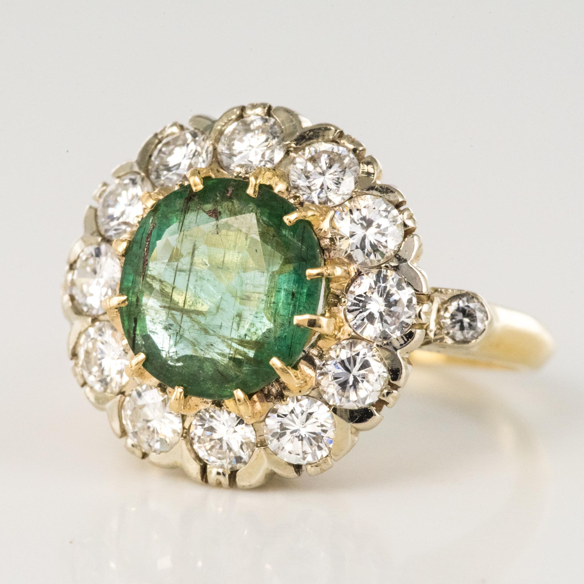 Retro French 1960s Emerald Diamonds 18 Karat Yellow White Gold Daisy Ring