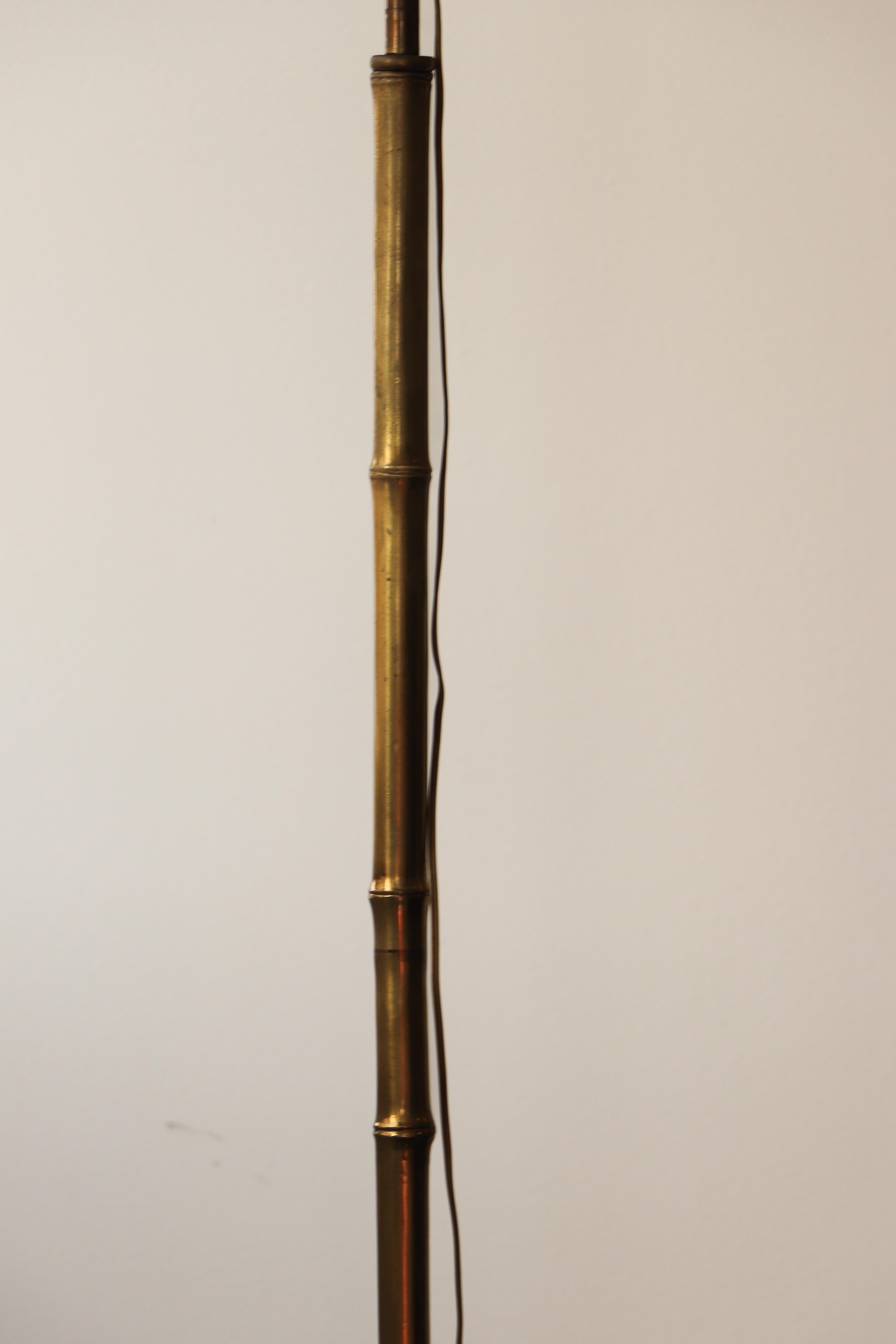 French 1960s Floor Lamp In Excellent Condition For Sale In PARIS, FR