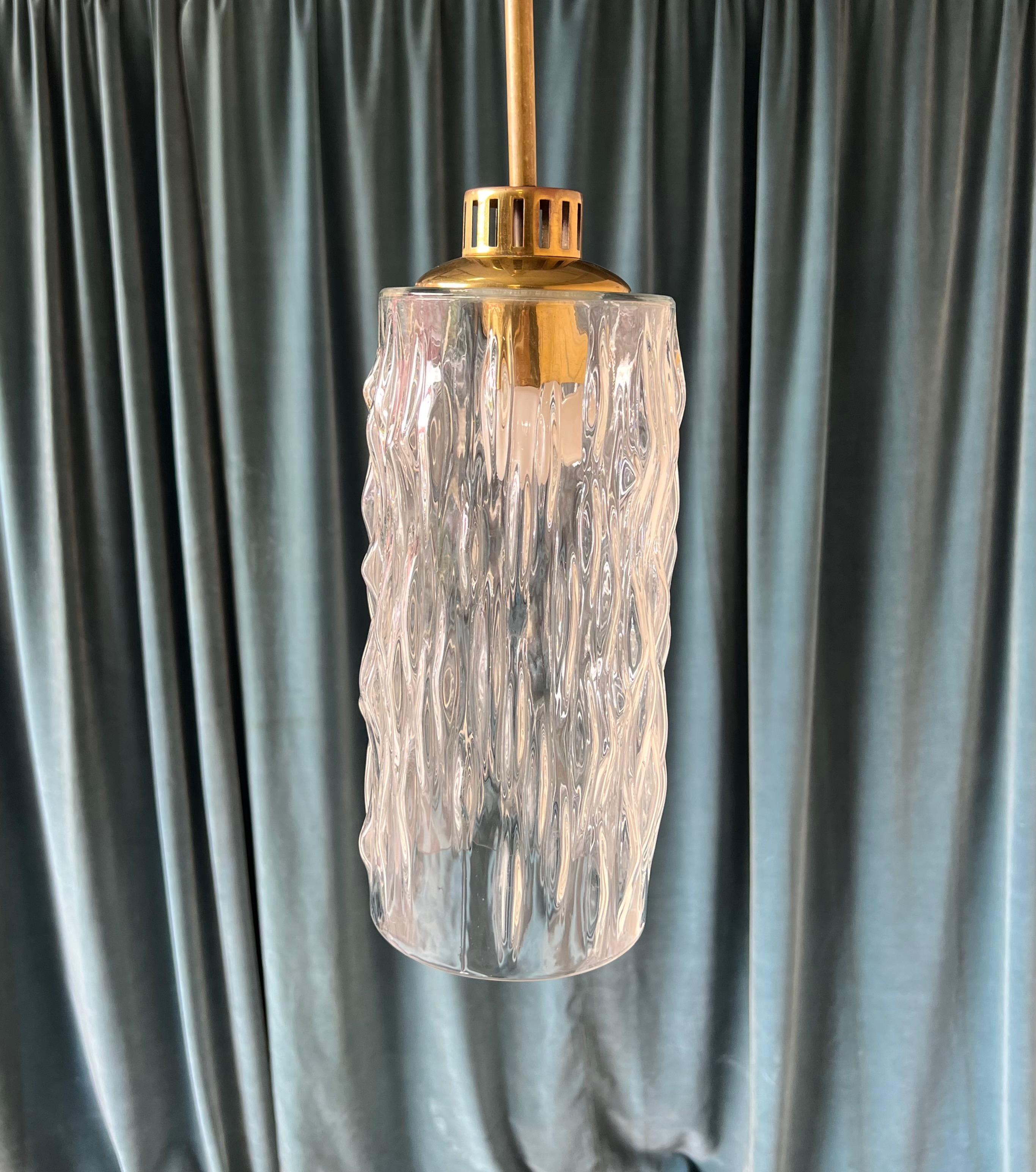 French 1960s Glass and Brass Hanging Pendant For Sale 3