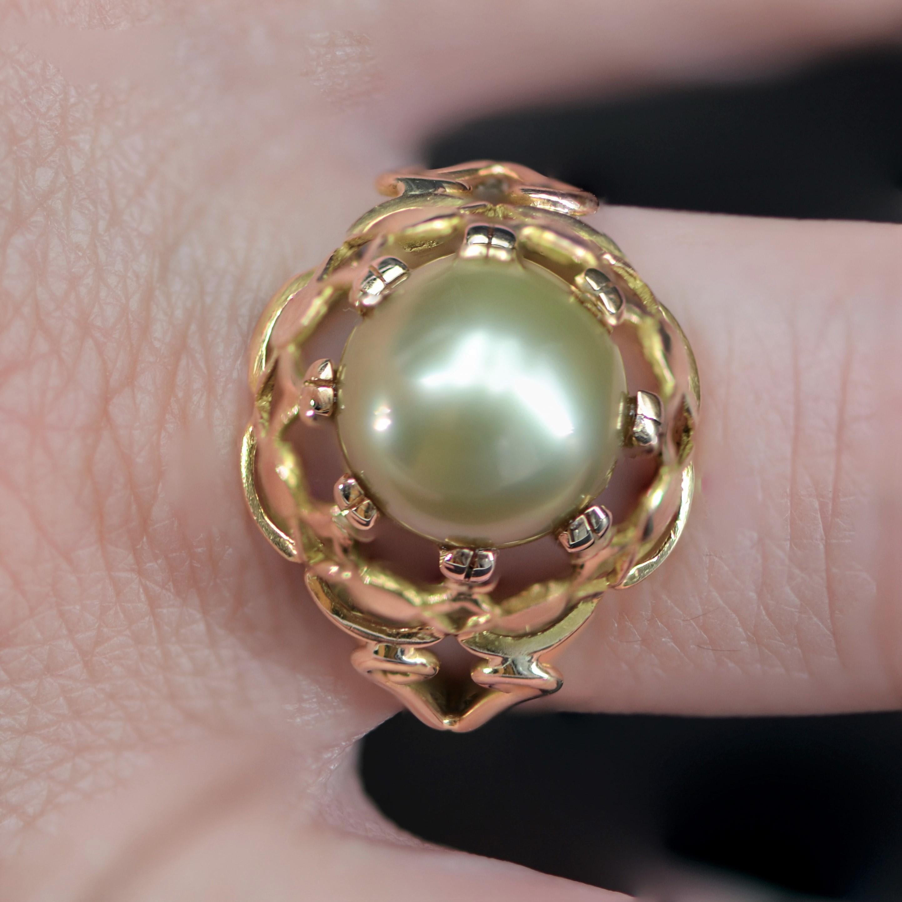 French, 1960s, Gold Pearl 18 Karat Yellow Gold Retro Dome Ring 8