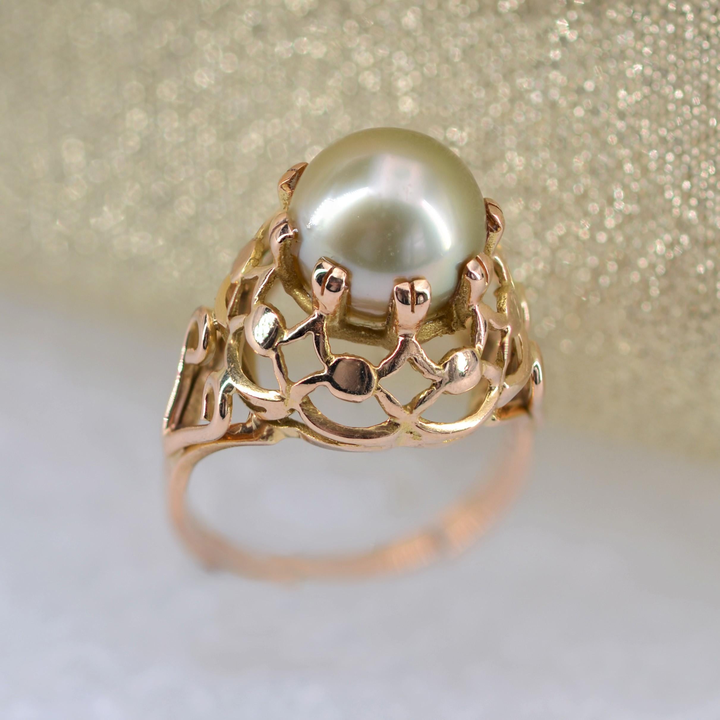 French, 1960s, Gold Pearl 18 Karat Yellow Gold Retro Dome Ring 9