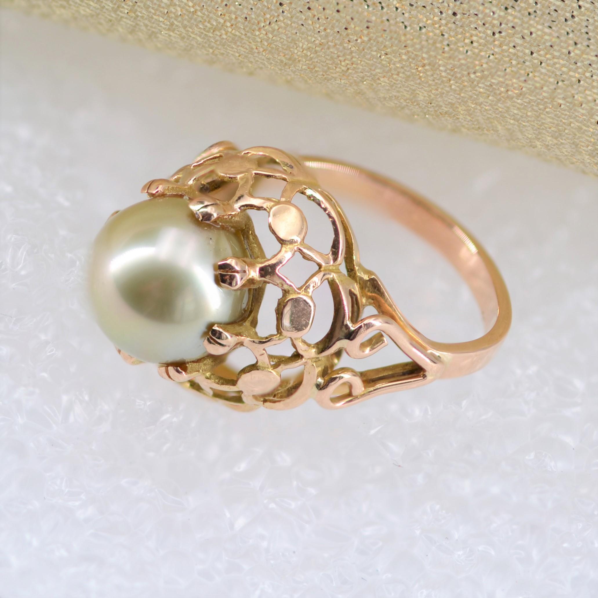 French, 1960s, Gold Pearl 18 Karat Yellow Gold Retro Dome Ring 11