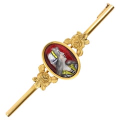Broche Barette en or jaune 18 carats et émail de Limoges, années 1960