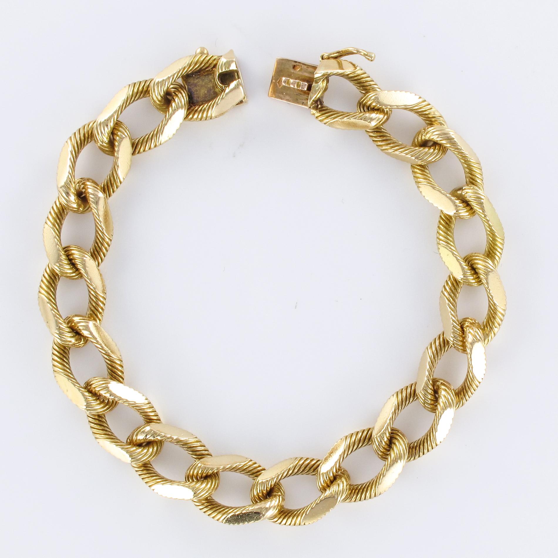 French 1960s Massive Chiseled 18 Karat Yellow Gold Chain Bracelet 5