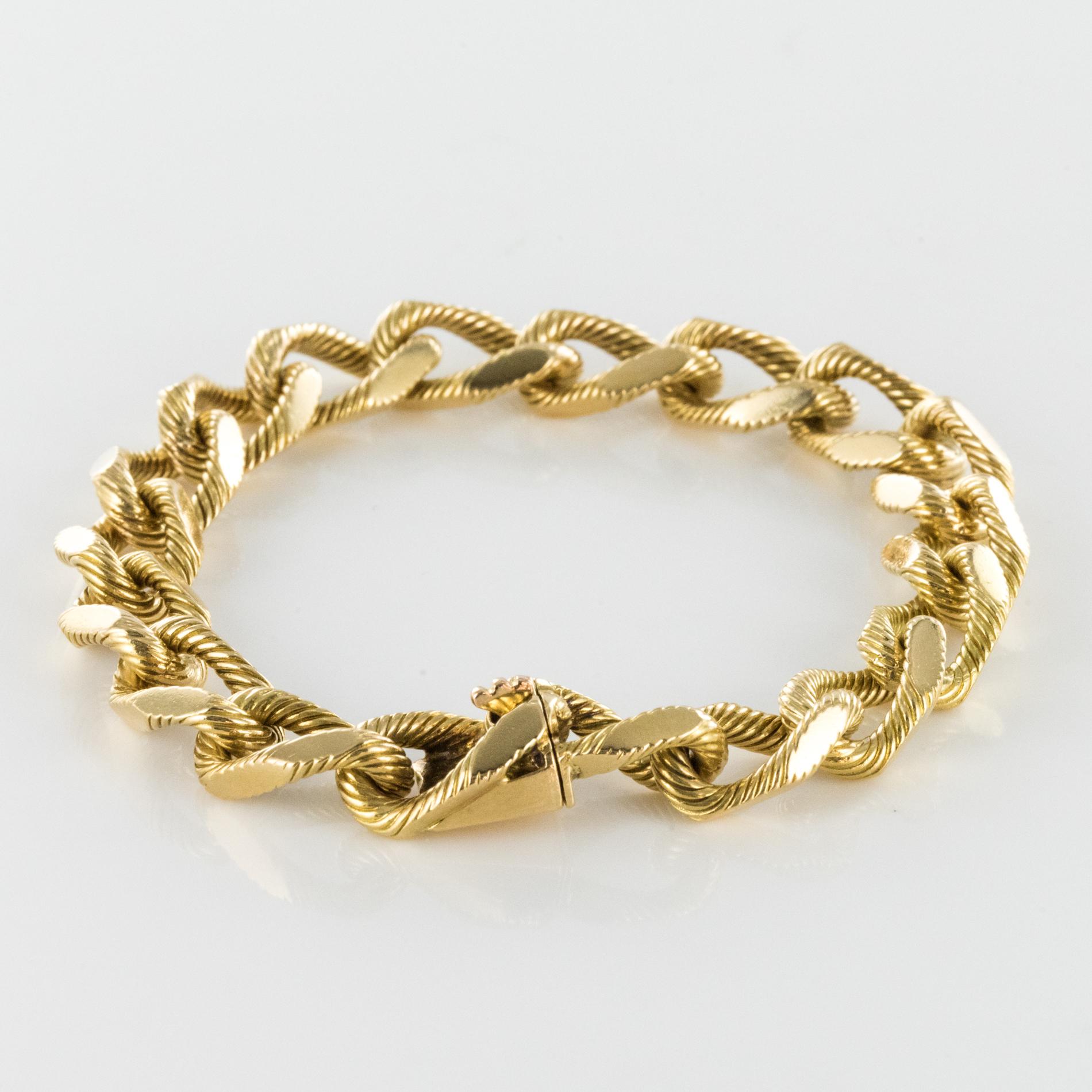 French 1960s Massive Chiseled 18 Karat Yellow Gold Chain Bracelet 2