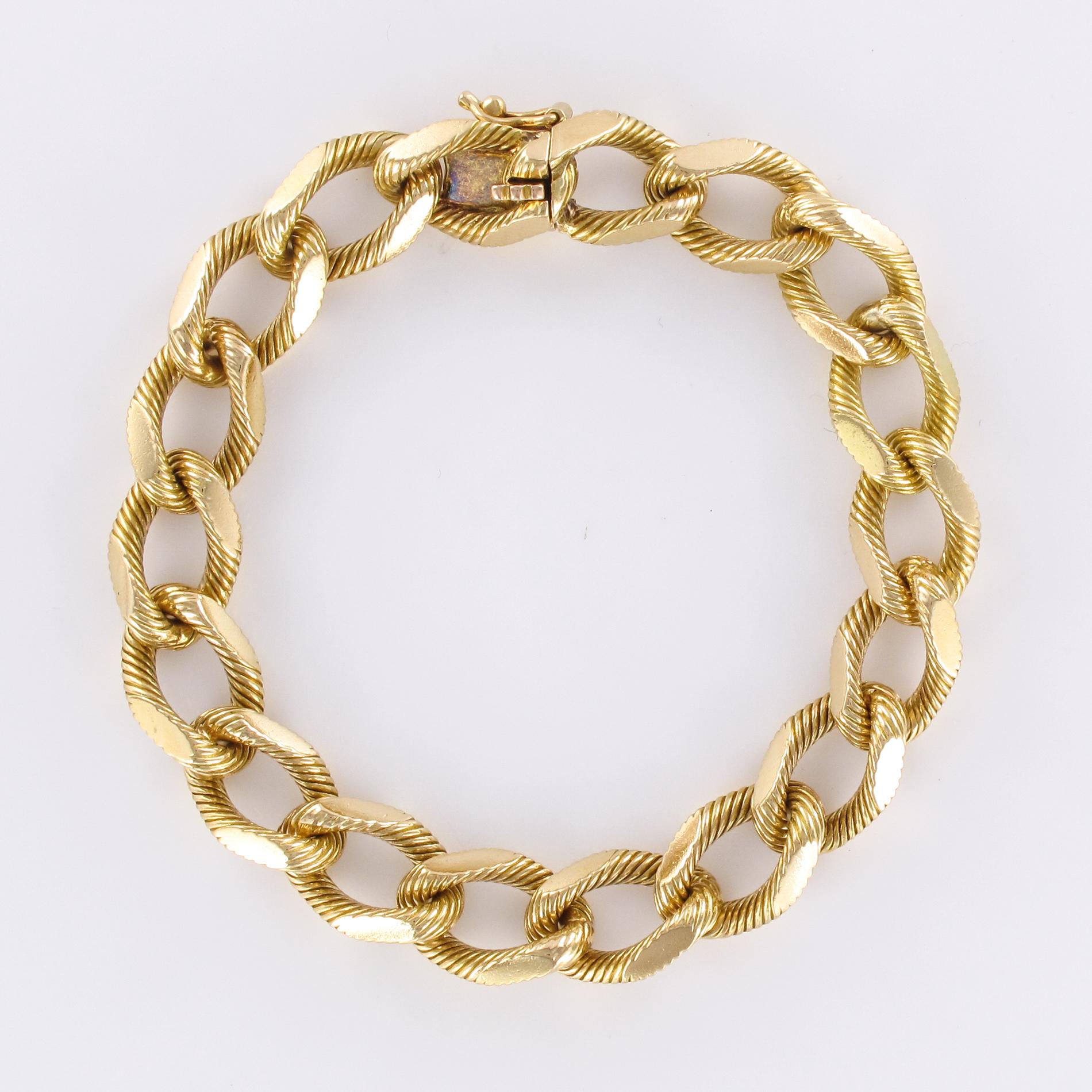 French 1960s Massive Chiseled 18 Karat Yellow Gold Chain Bracelet 3