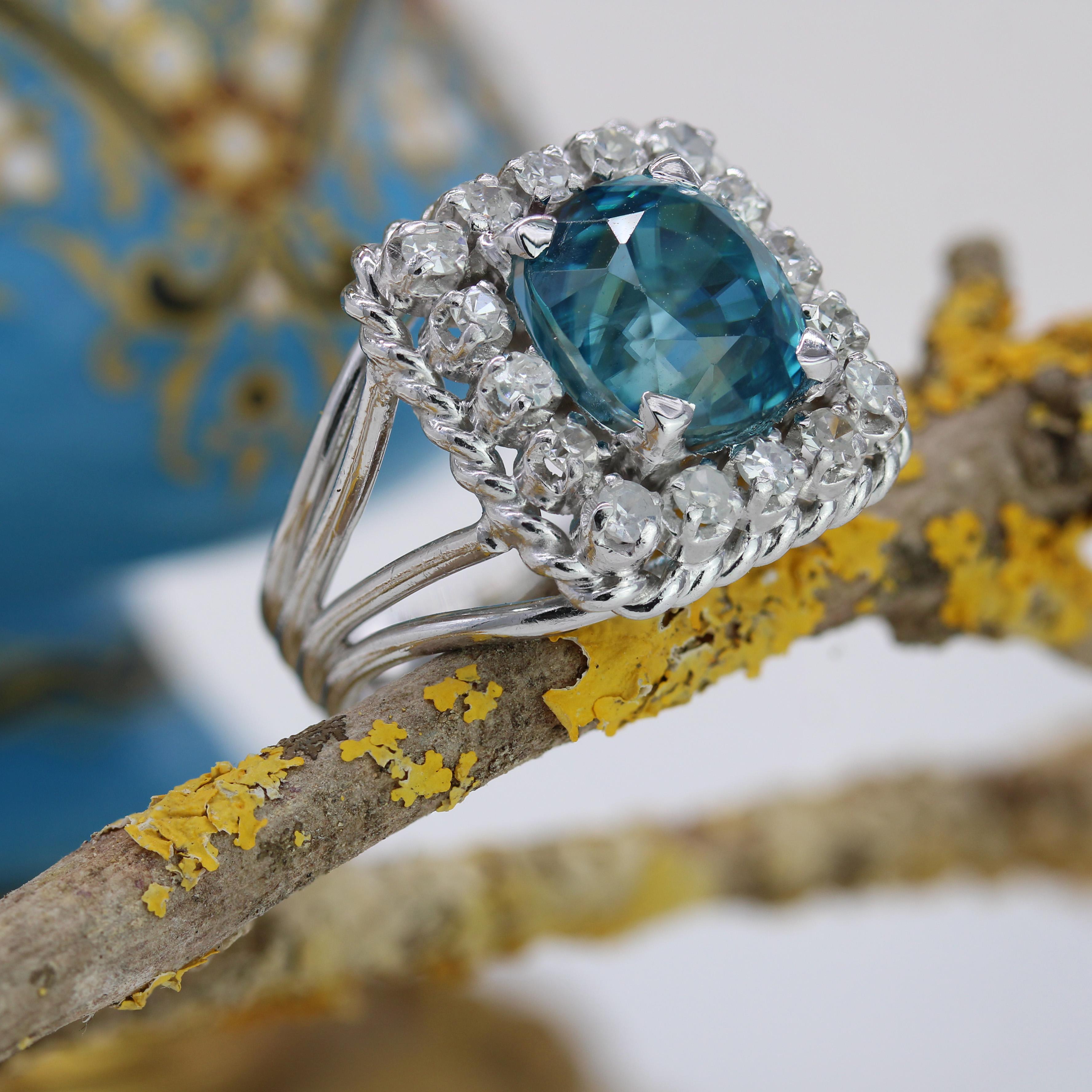 French 1960s Natural Blue Zircon Diamonds Platinum Rectangular Ring For Sale 6