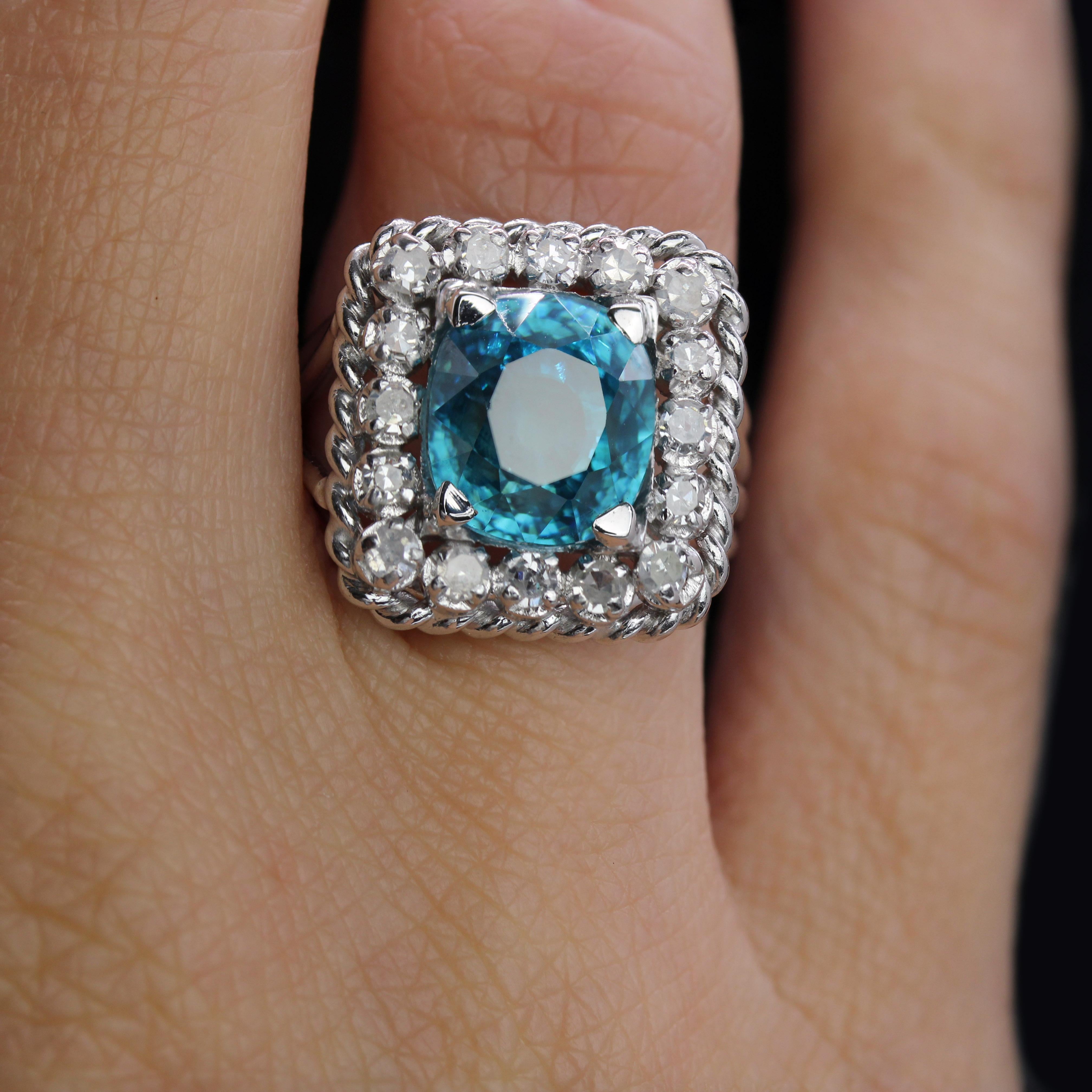 Women's French 1960s Natural Blue Zircon Diamonds Platinum Rectangular Ring For Sale