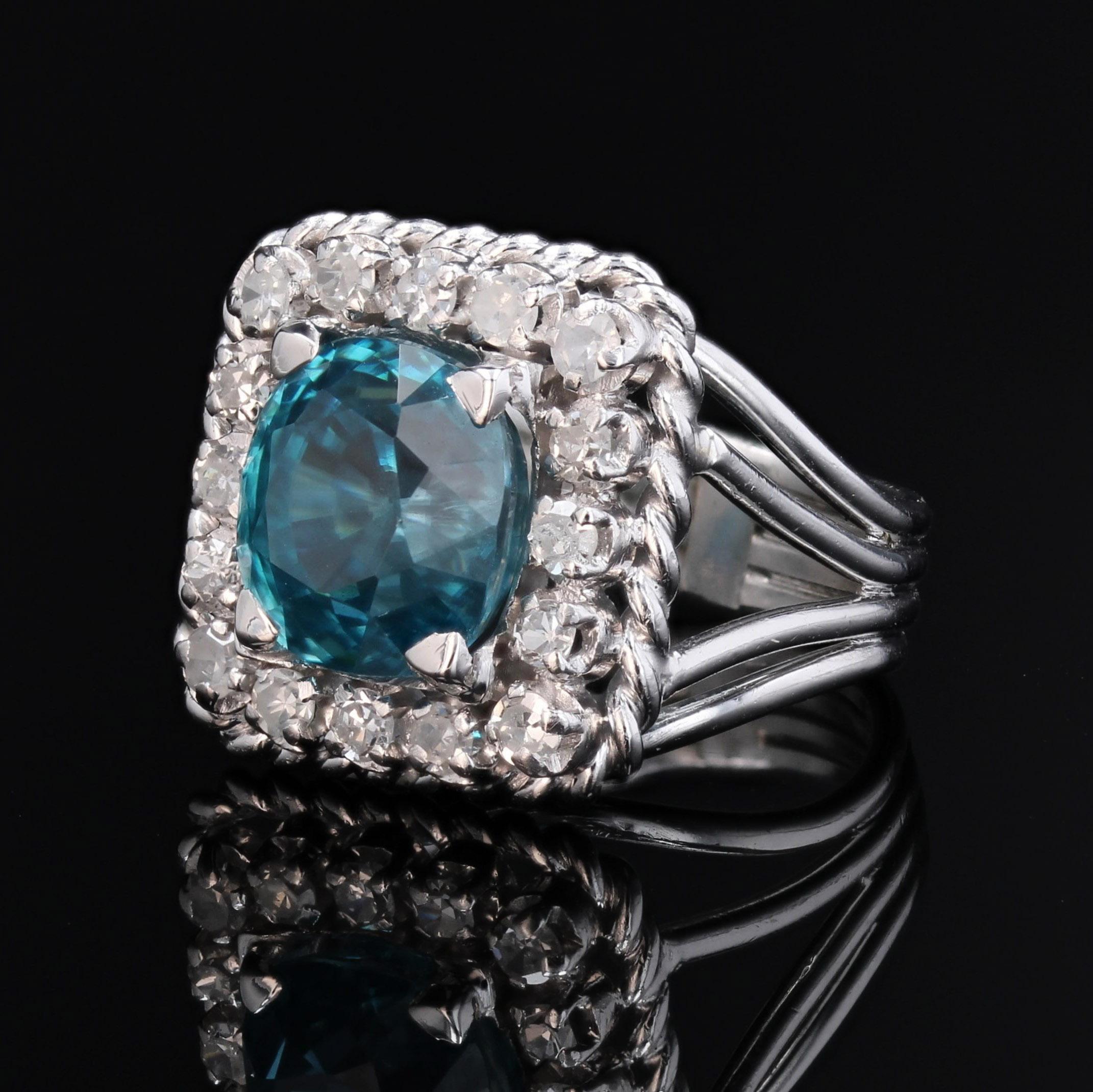 French 1960s Natural Blue Zircon Diamonds Platinum Rectangular Ring For Sale 1