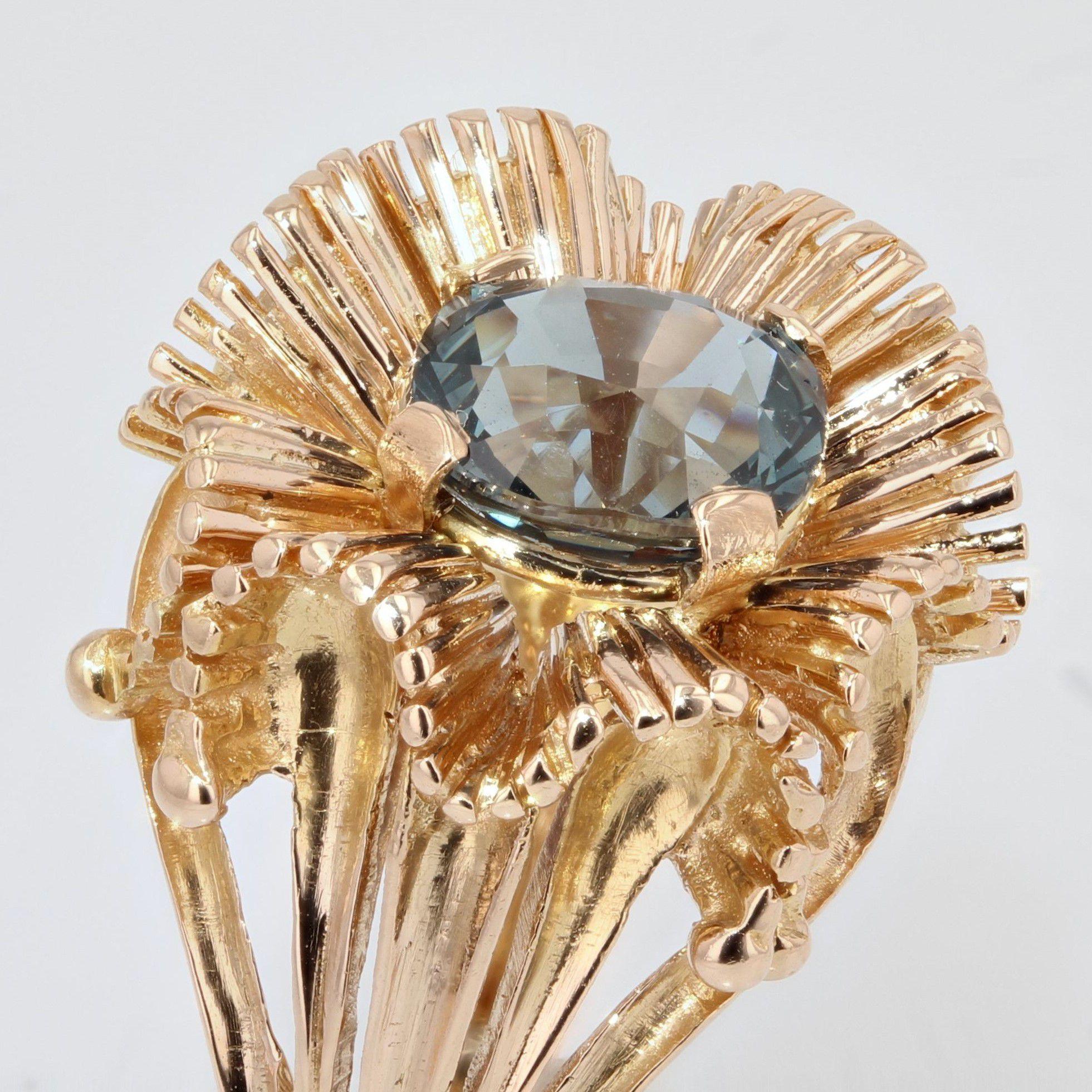 French 1960s Natural Spinel Cushion 18 Karat Rose Gold Retro Ring For Sale 3