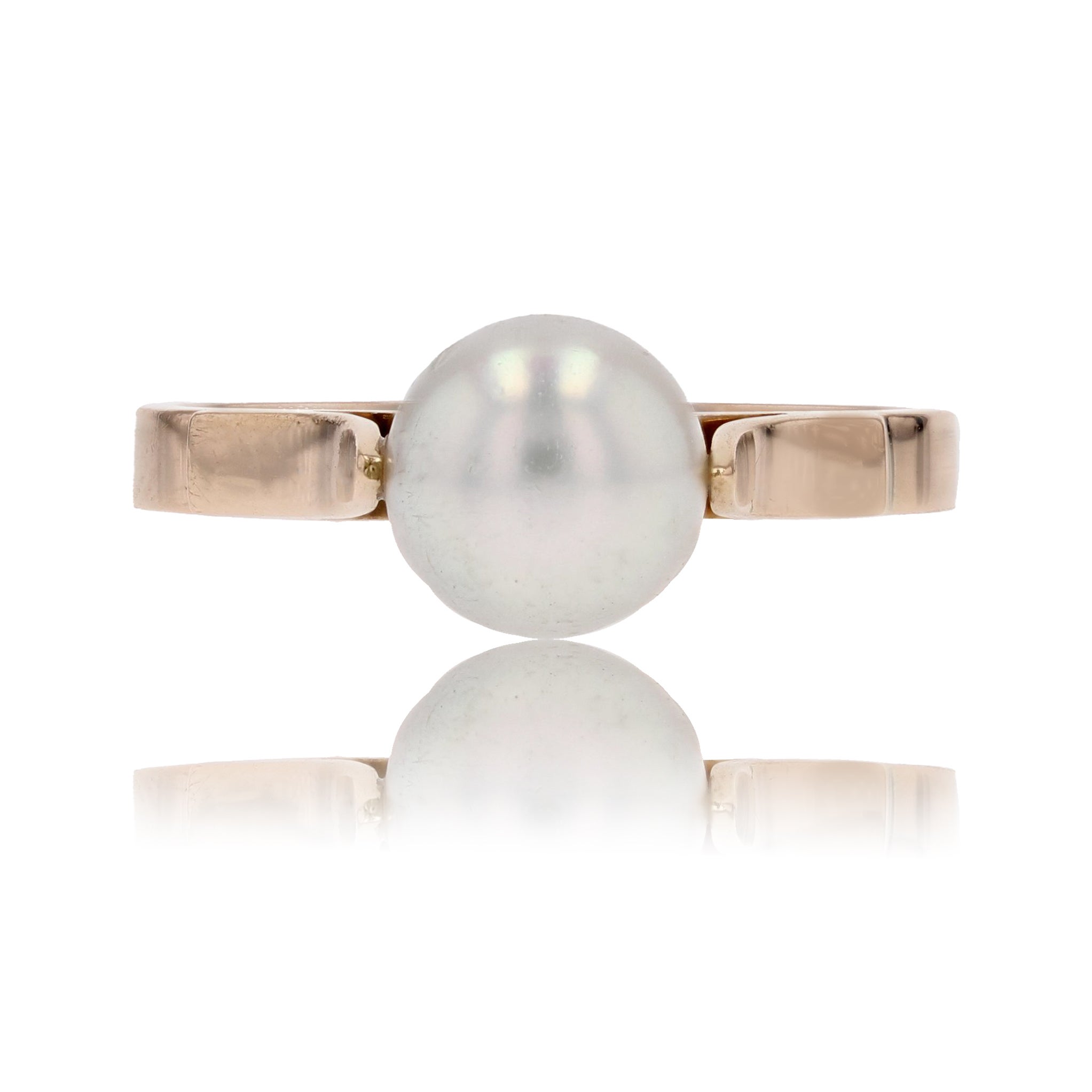 French 1960s Pearl 18 Karat Yellow Gold Solitaire Ring