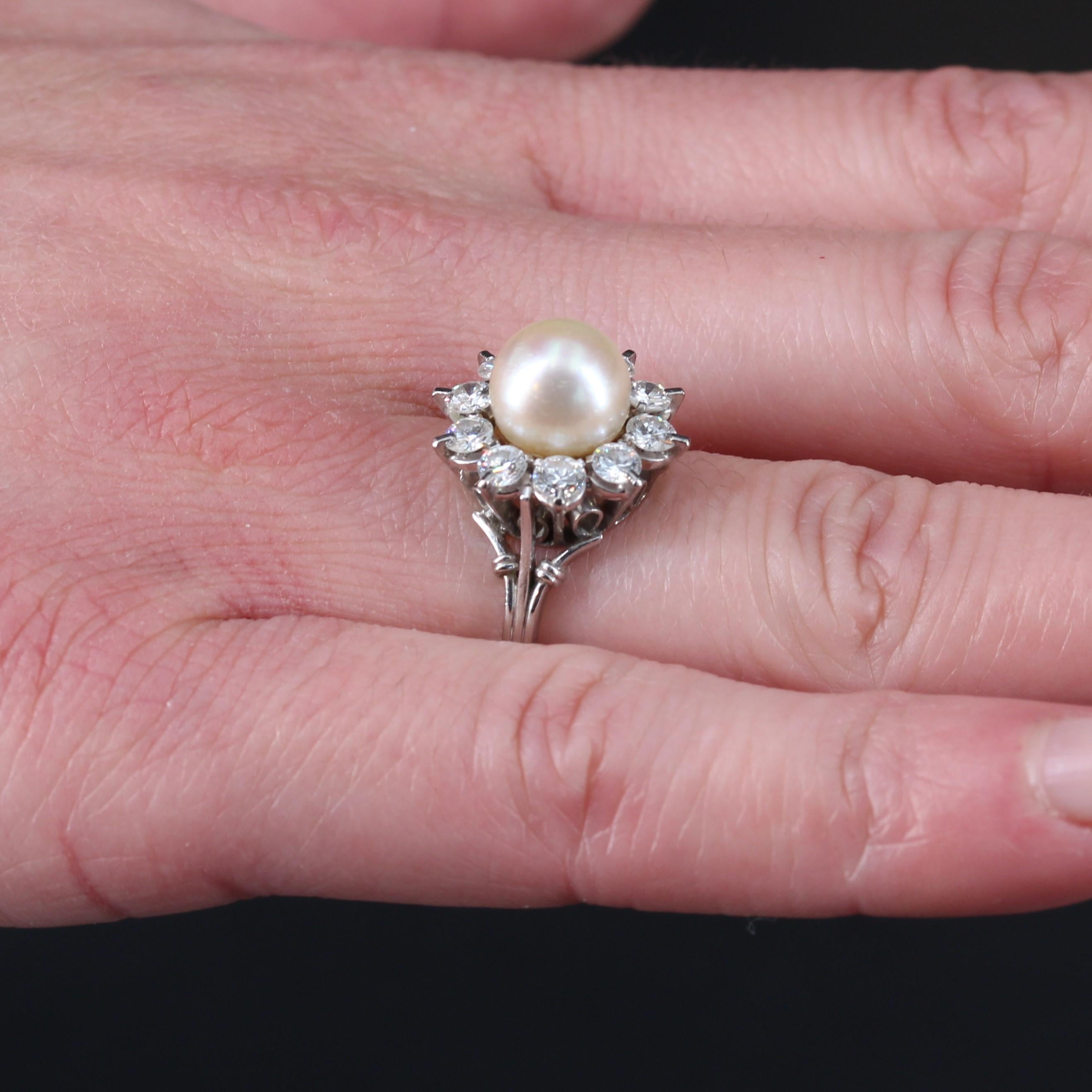 French 1960s Pearl Diamonds 18 Karat White Gold Platinum Flake Ring For Sale 2