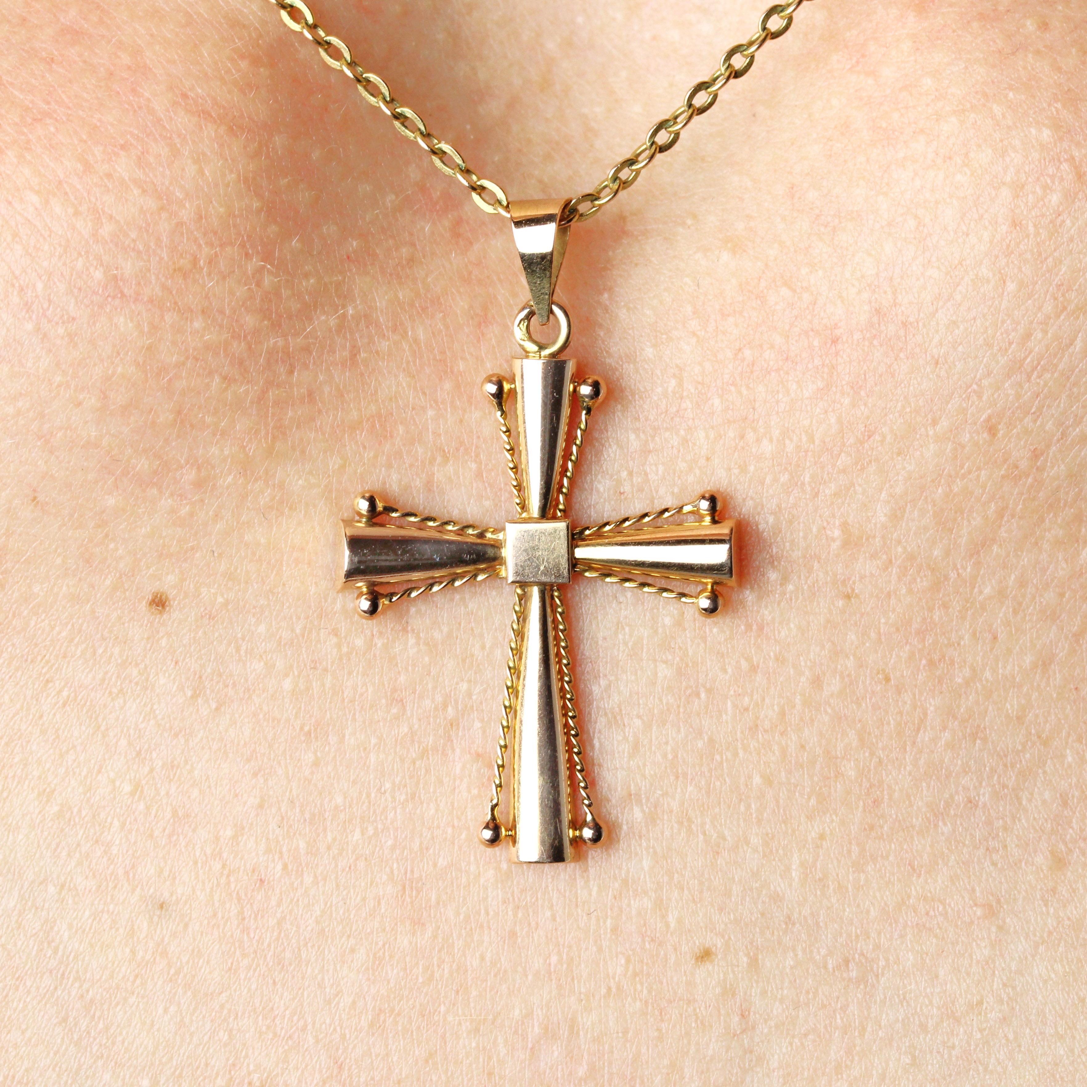 French 1960s Retro 18 Karat Rose Gold Cords Cross Pendant For Sale 2