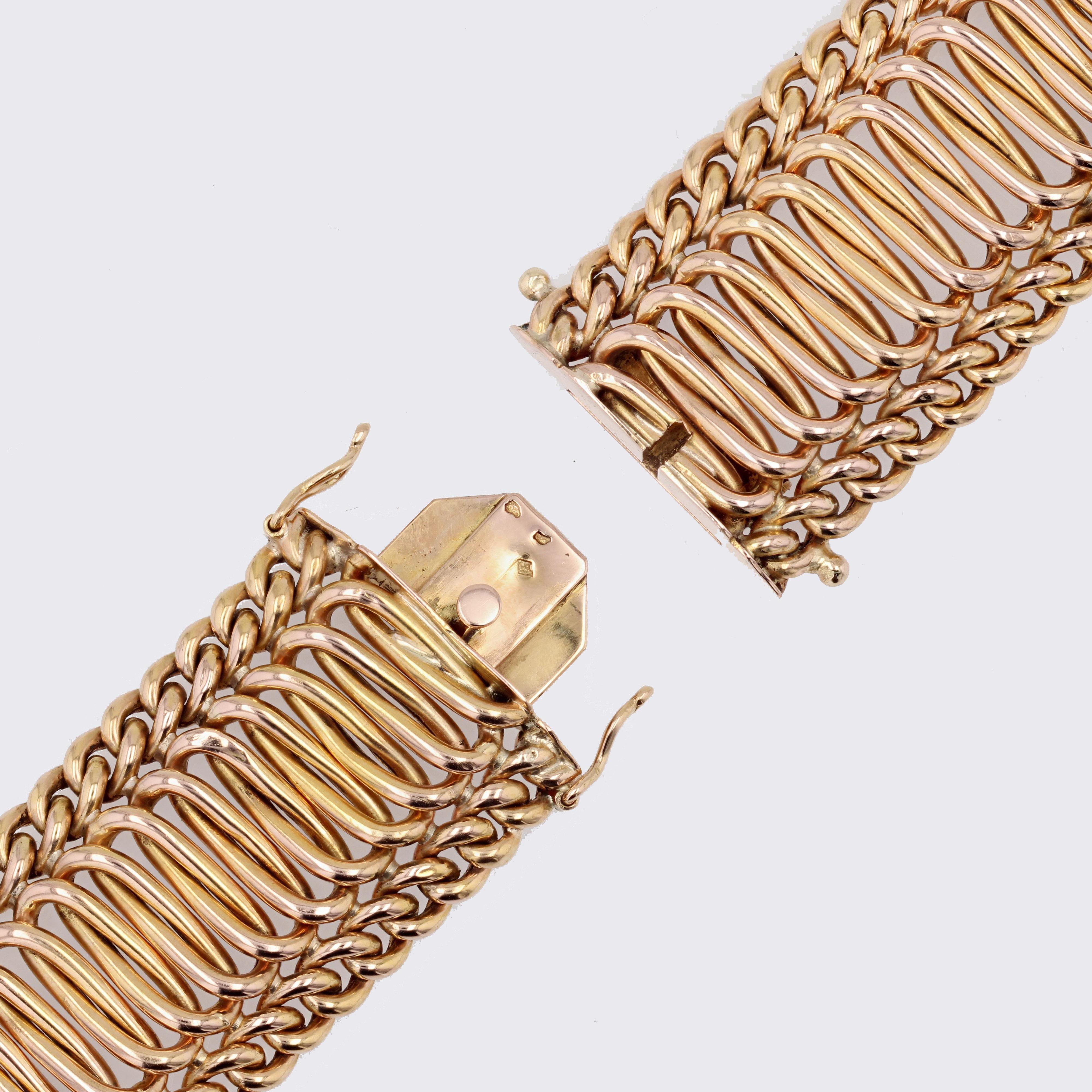 French 1960s Retro 18 Karat Rose Gold Curb Flexible Bracelet For Sale 4