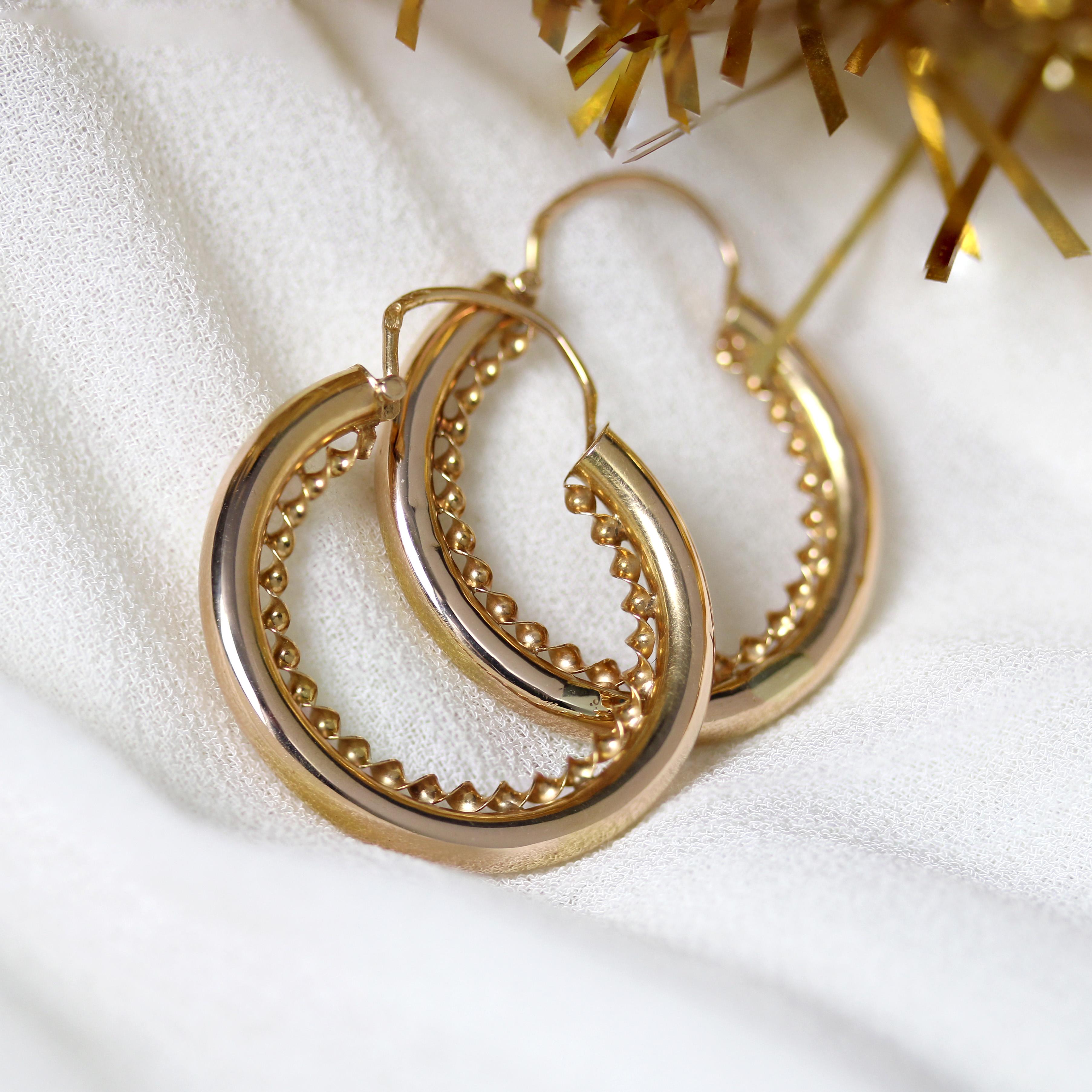 French 1960s Retro 18 Karat Rose Gold Twisted Hoop Earrings In Good Condition For Sale In Poitiers, FR