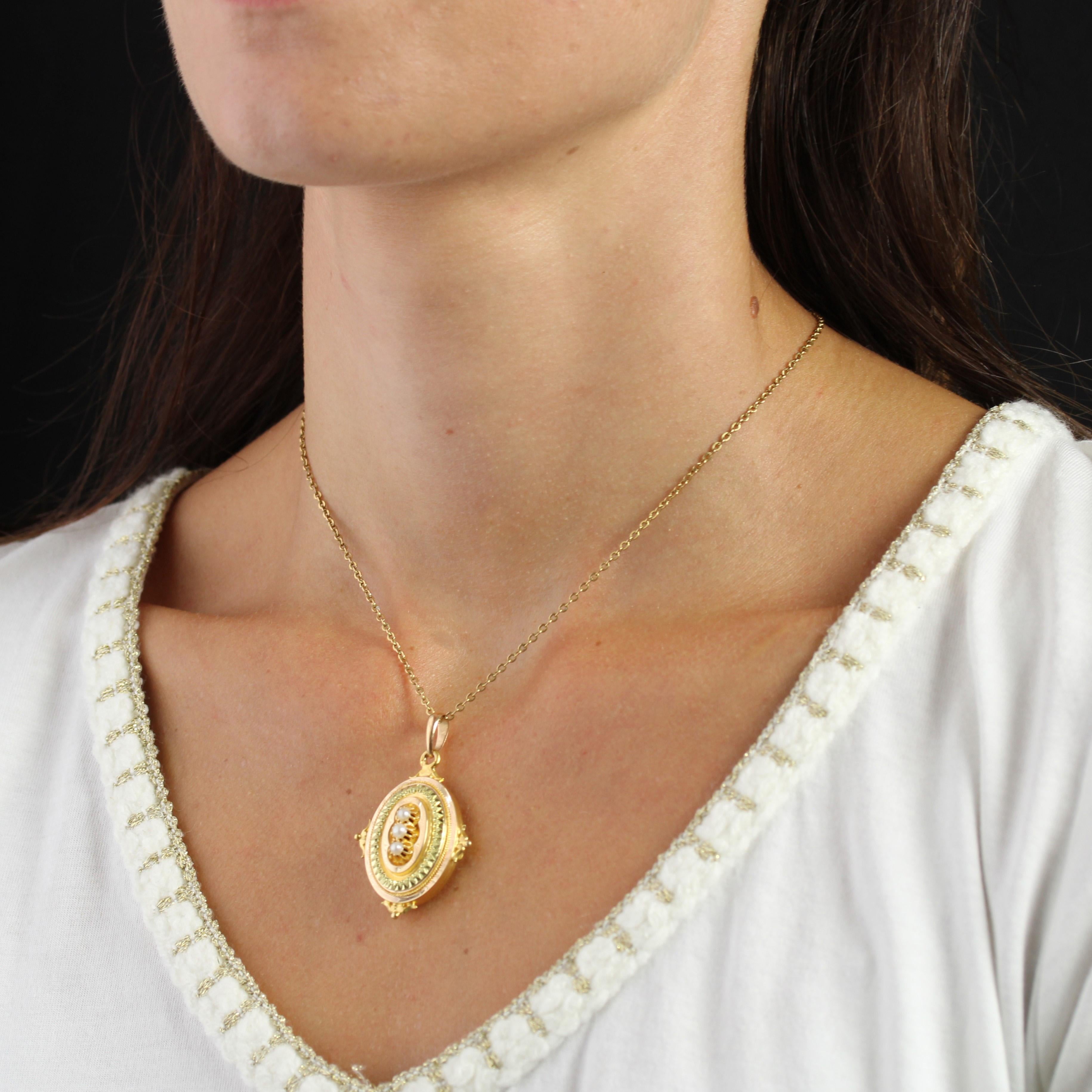 Französische Retro-Zuchtperlen-Medaillon-Anhänger aus 18 Karat Gelbgold mit Zuchtperlen, 1960er Jahre 3