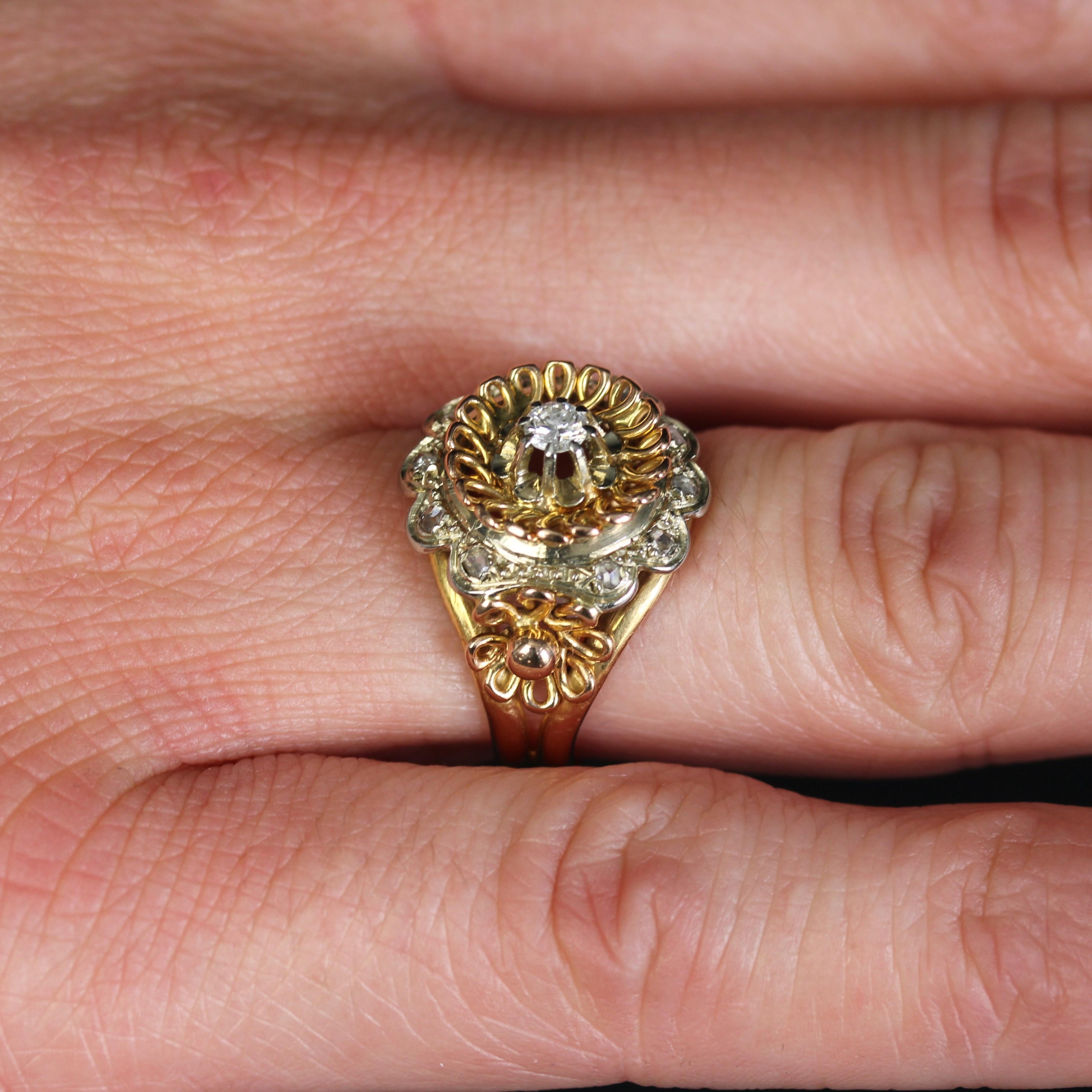 Bague marguerite ajourée en or rose blanc 18 carats, diamant rétro français des années 1960 en vente 6