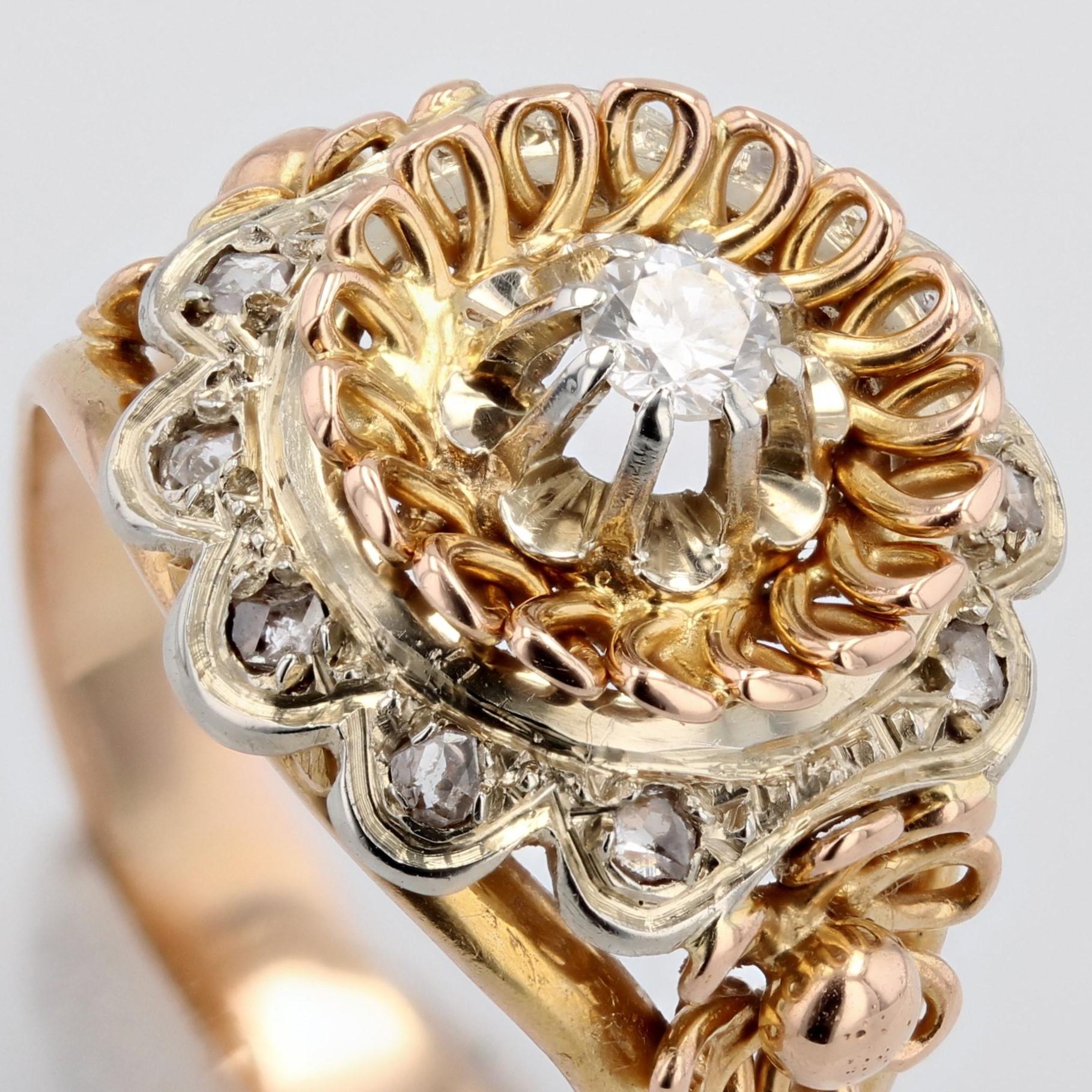 Bague marguerite ajourée en or rose blanc 18 carats, diamant rétro français des années 1960 en vente 3