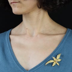 French 1960s Retro Diamond Gold Floral Brooch