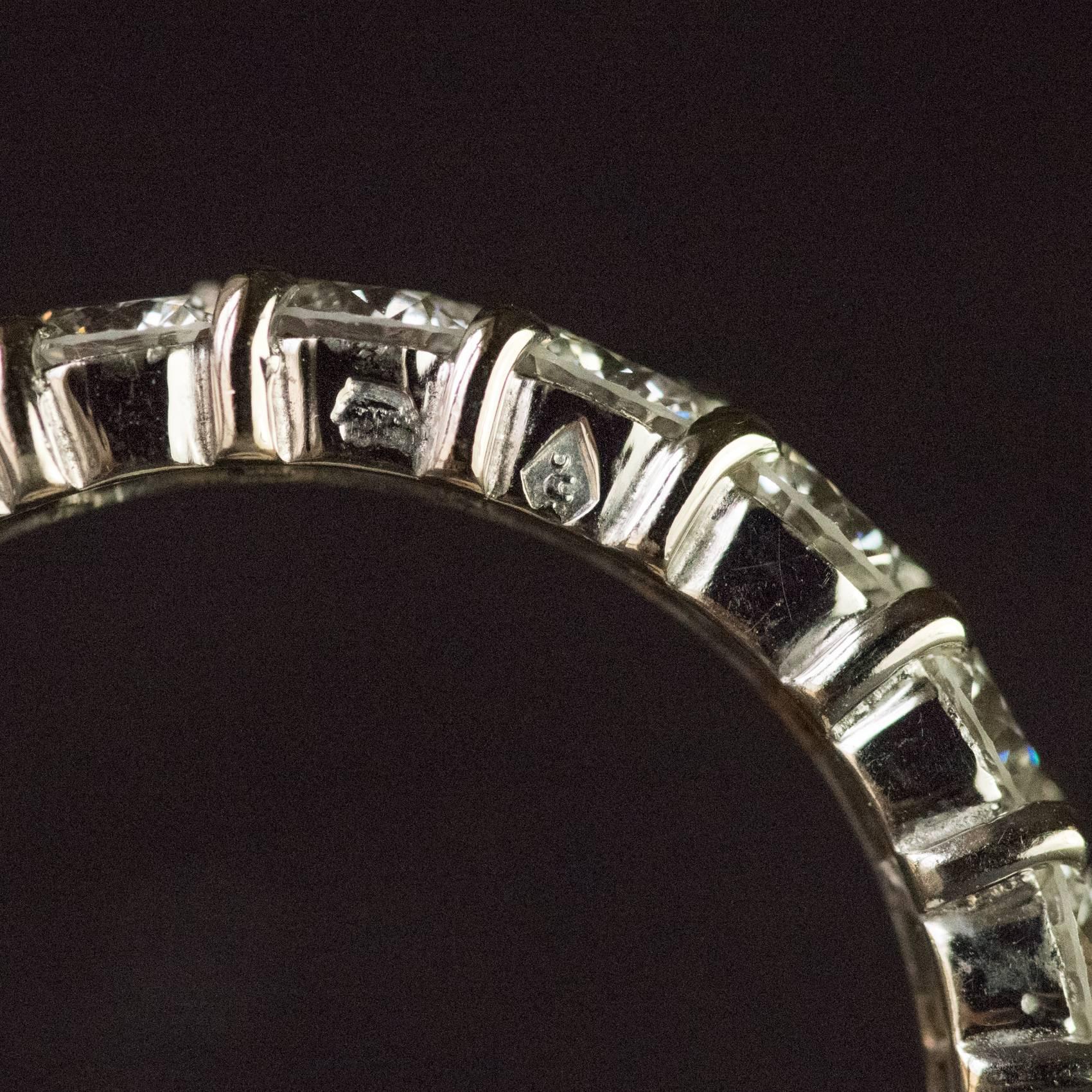 French 1960s Retro White Gold 1.80 Carat Diamond Wedding Ring 2