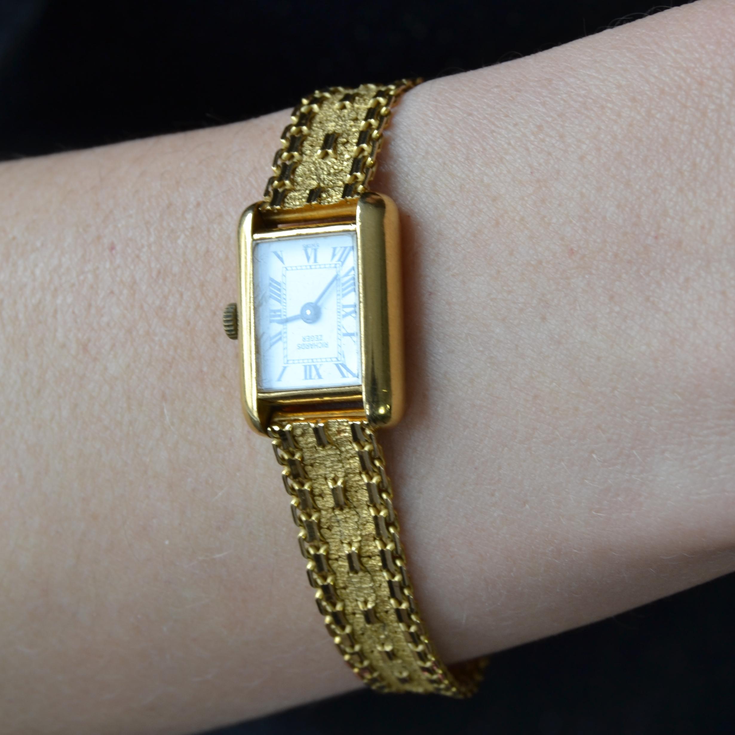Richards Zeger Montre française pour femme en or jaune 18 carats, années 1960 4