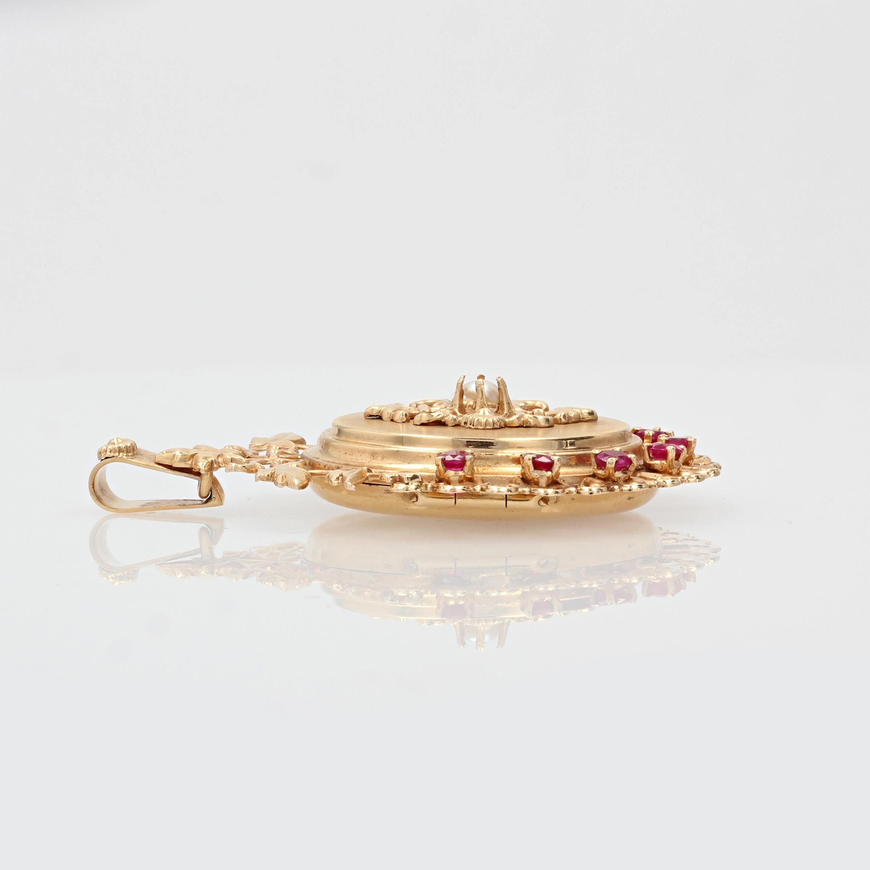 Rétro Pendentif médaillon français en or rose 18 carats avec perles de culture et rubis, années 1960 en vente