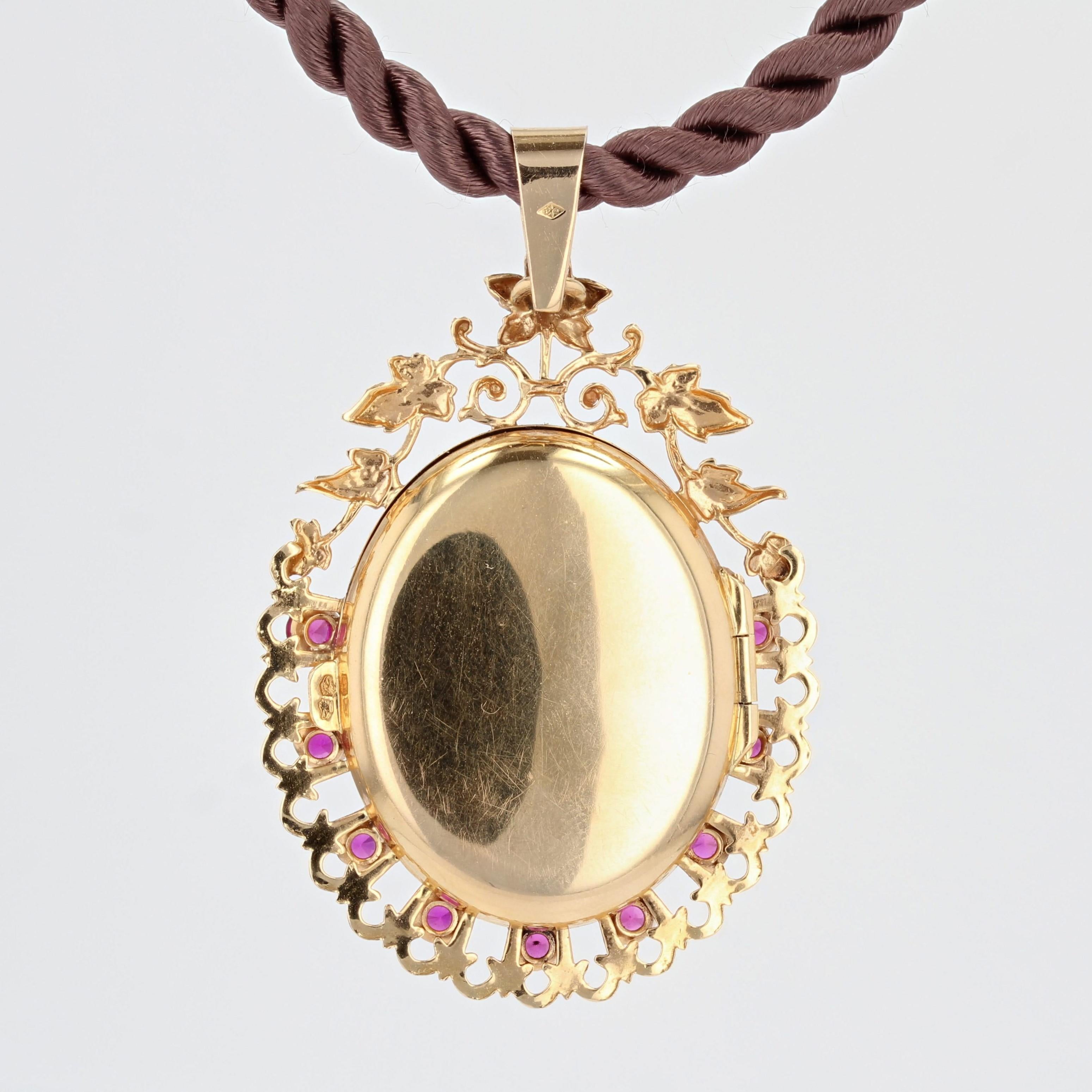Pendentif médaillon français en or rose 18 carats avec perles de culture et rubis, années 1960 en vente 3