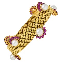 French 1960's Ruby Pearl 18 Karat Yellow Gold Woven Mesh Vintage Bracelet