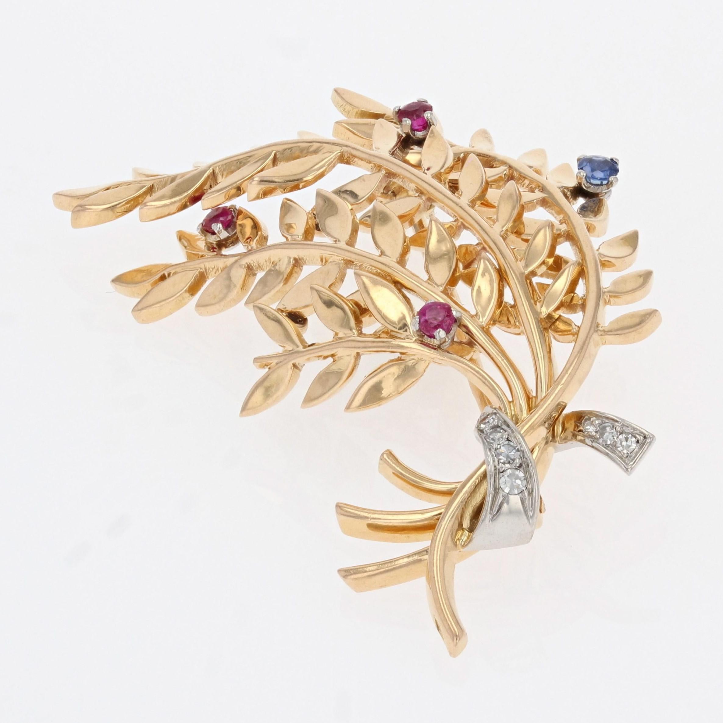 French 1960s Ruby Sapphire Diamonds 18 Karat Yellow Gold Brooch In Good Condition In Poitiers, FR