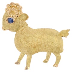 French 1960s Sapphire 18 Karat Yellow Gold Ram Pendant Brooch