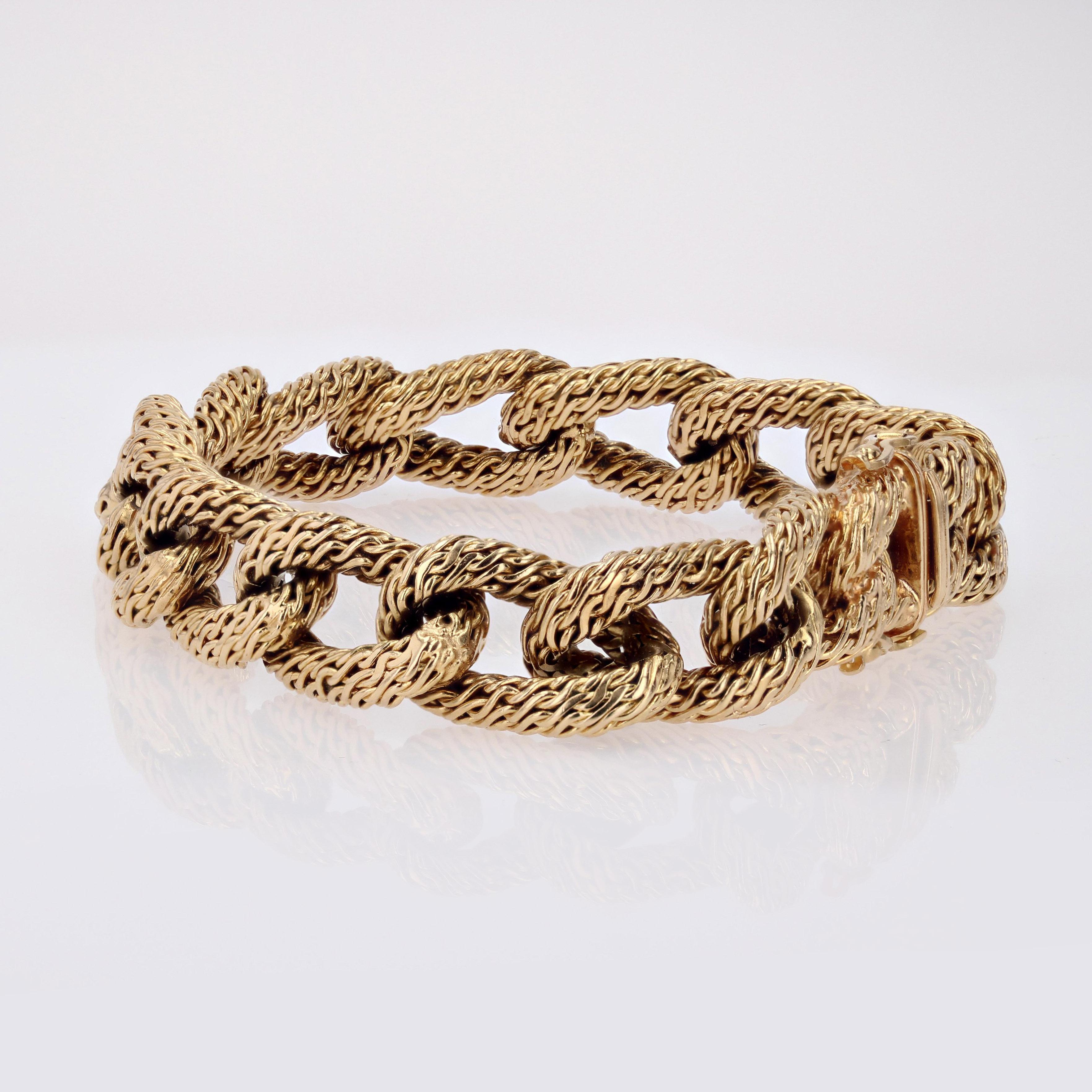 Women's French 1960s Vintage 18 Karat Yellow Gold Chiselled Chain Bracelet For Sale