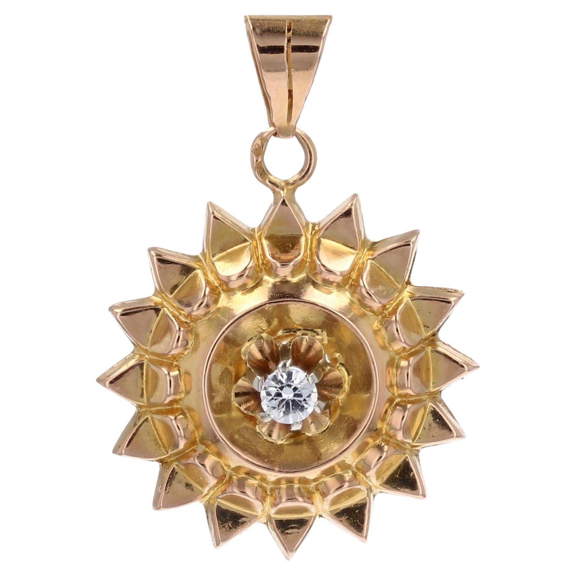 French 1960s White Stone 18 Karat Yellow Gold Sun Shape Pendant For Sale