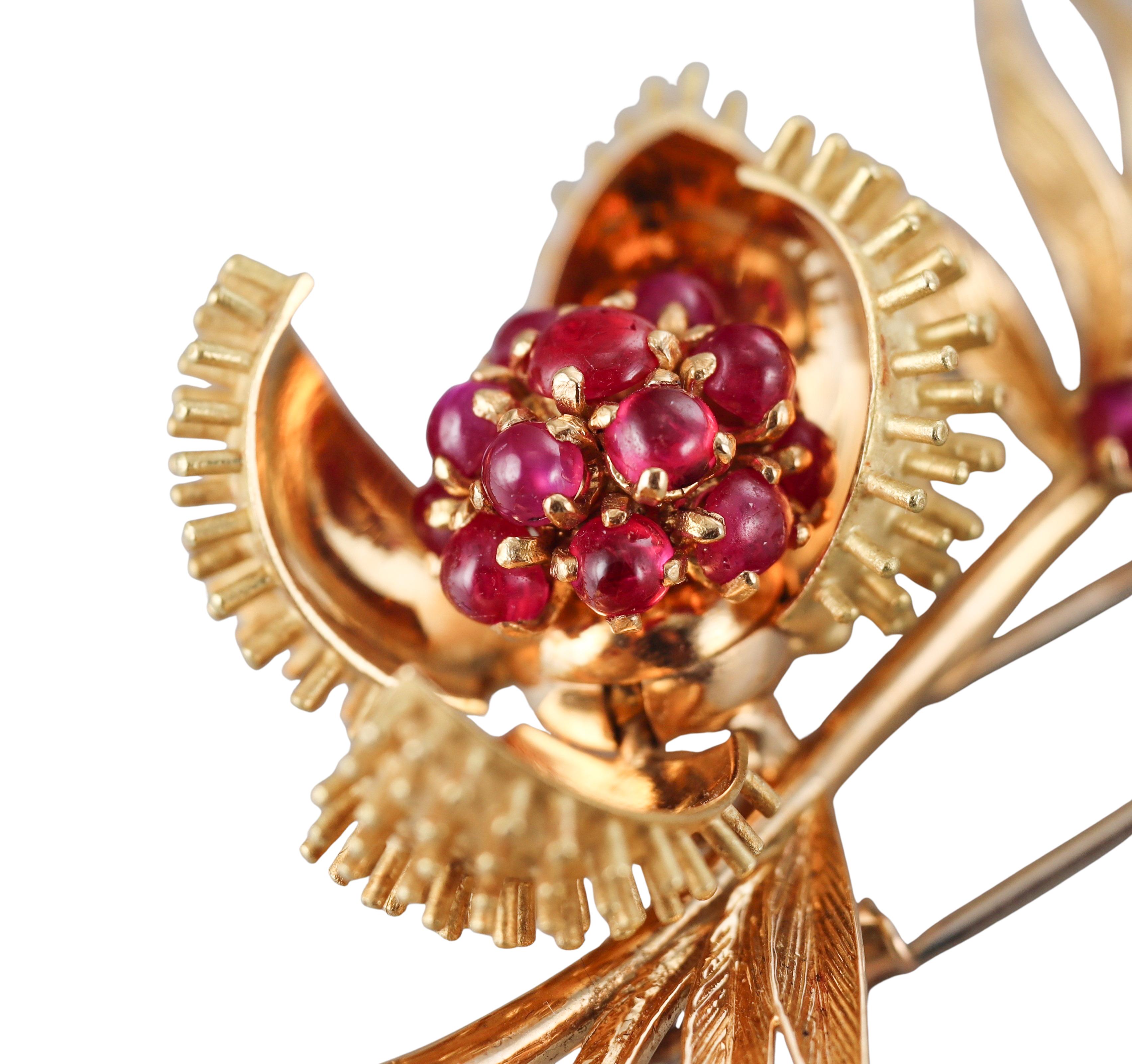 Women's French 1960s Yellow Gold Ruby Flower Brooch For Sale