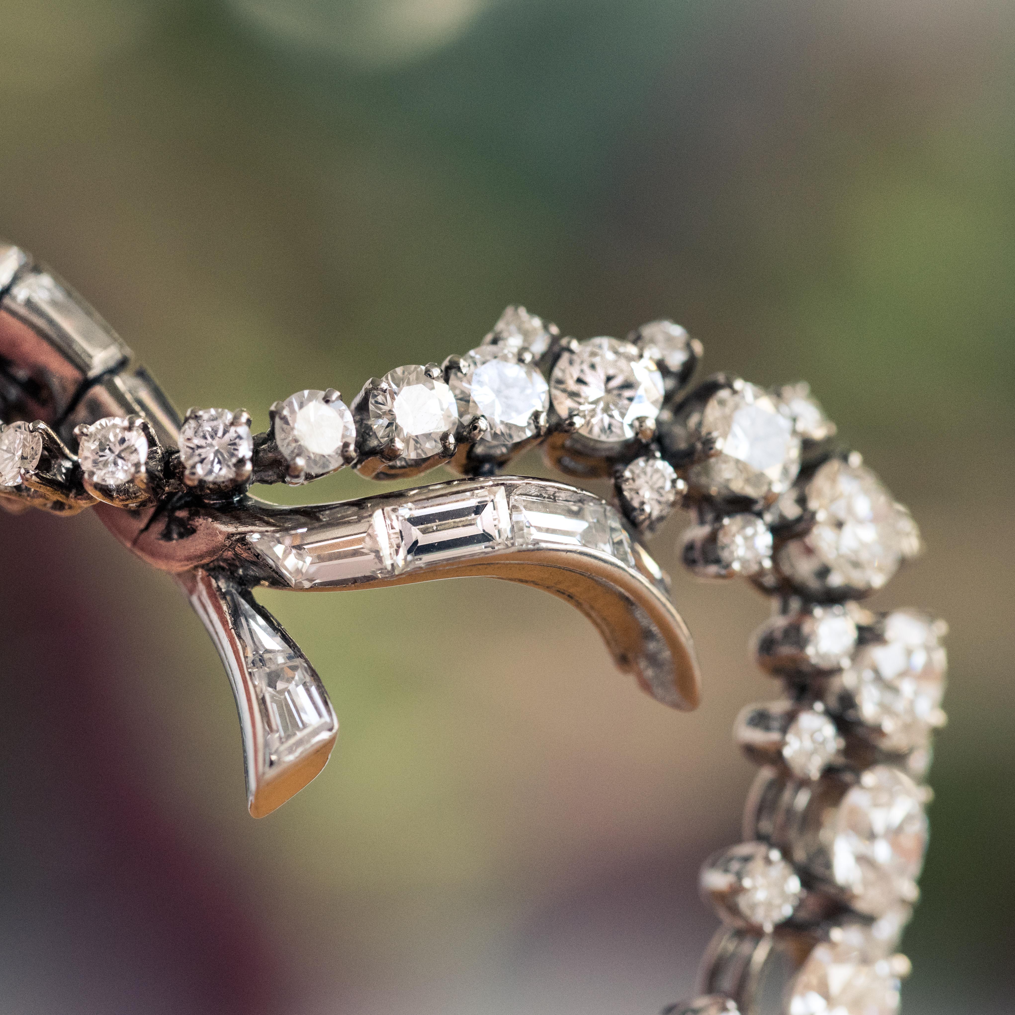 Mauboussin Halskette aus Platin mit 15 Karat Diamanten aus 18 Karat Weigold im Angebot 1