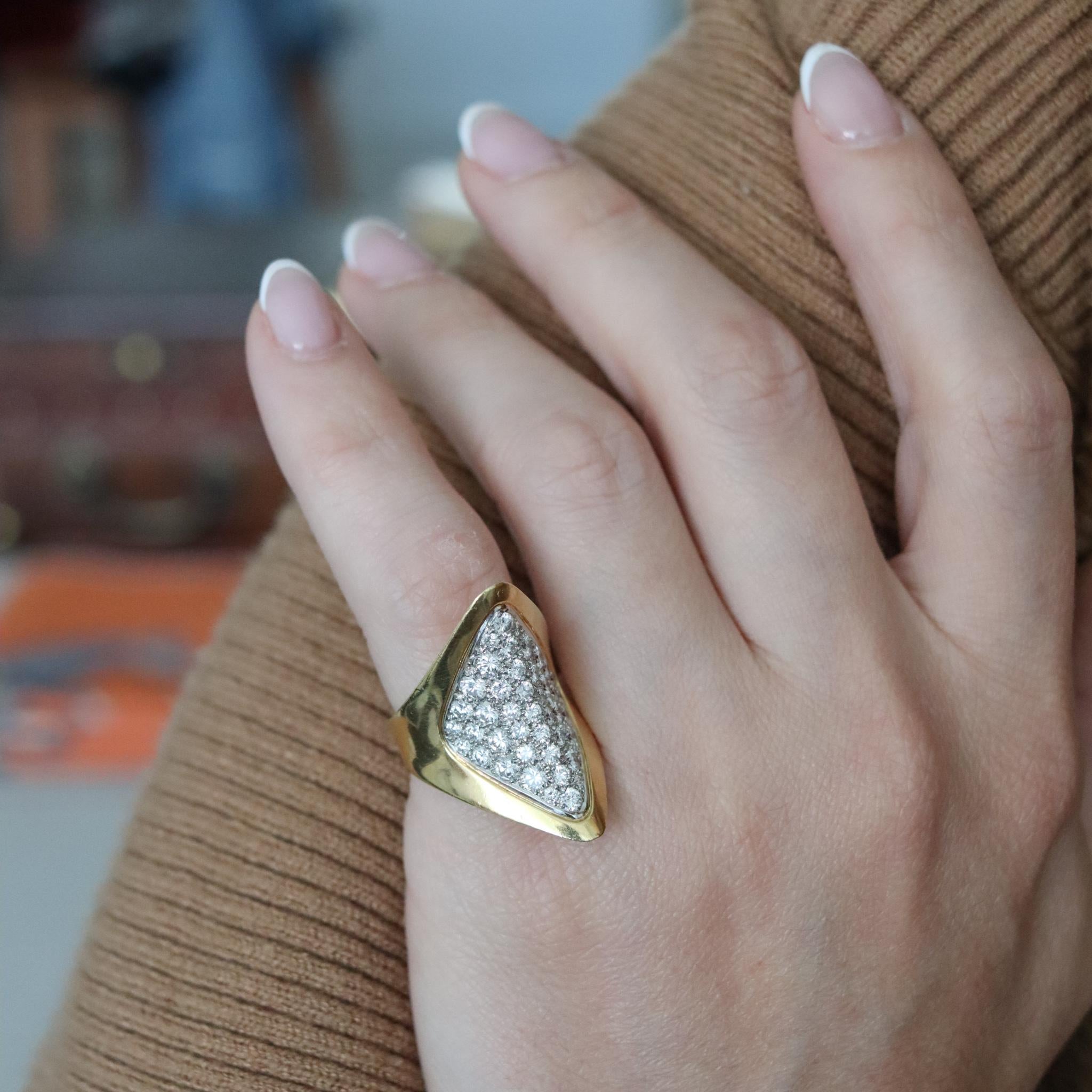 French 1970 Aerodynamic Ring in 18kt Gold Platinum with 3.87ctw in Diamonds 1