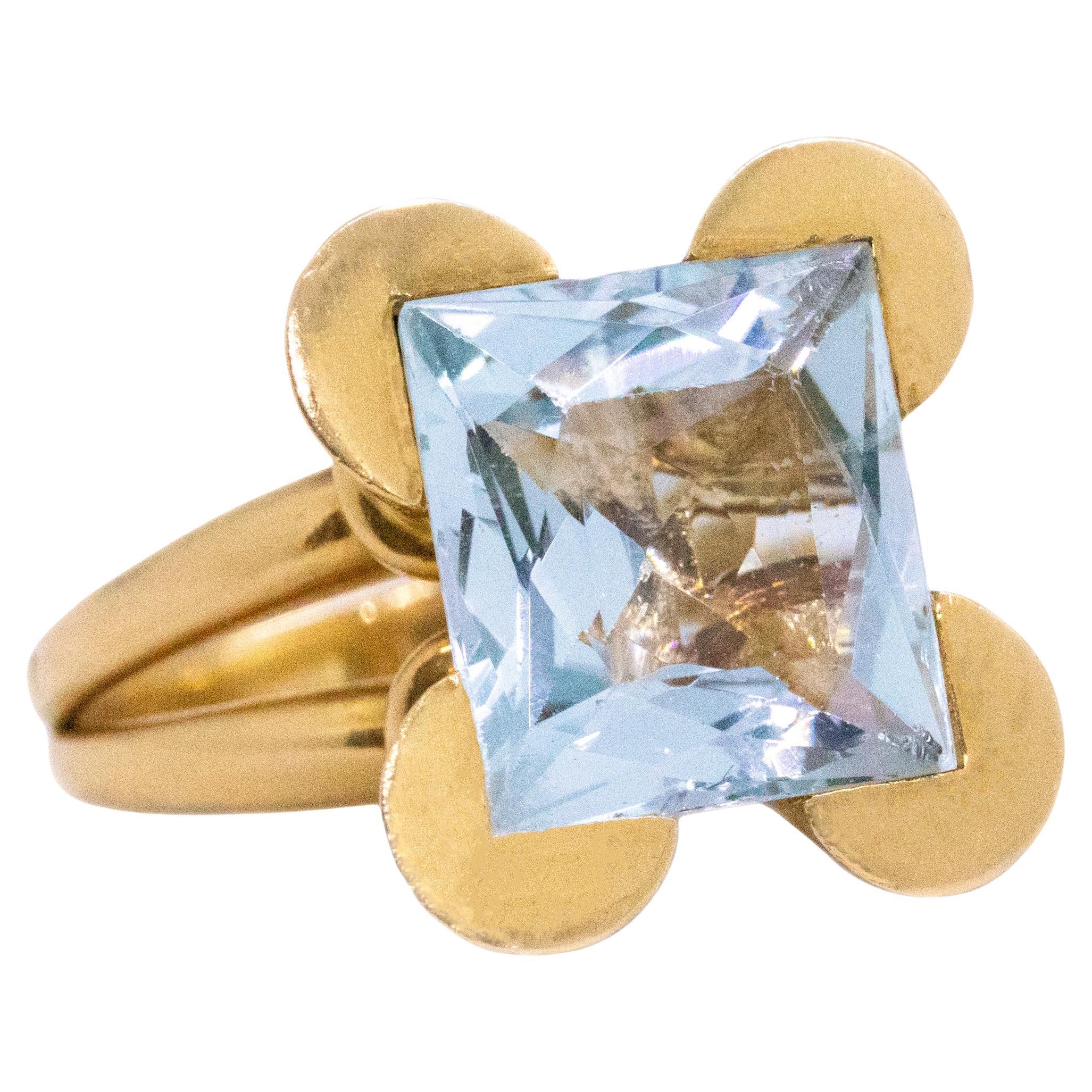 French 1970 Designer Geometric Cocktail Ring 18Kt Yellow Gold 7.46 Ct Aquamarine