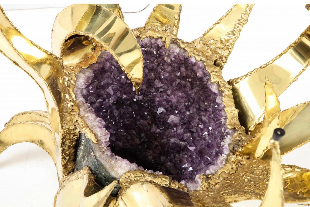 Französisch 1970 Mid Century Amethyst Mitte Esstisch (Moderne der Mitte des Jahrhunderts) im Angebot