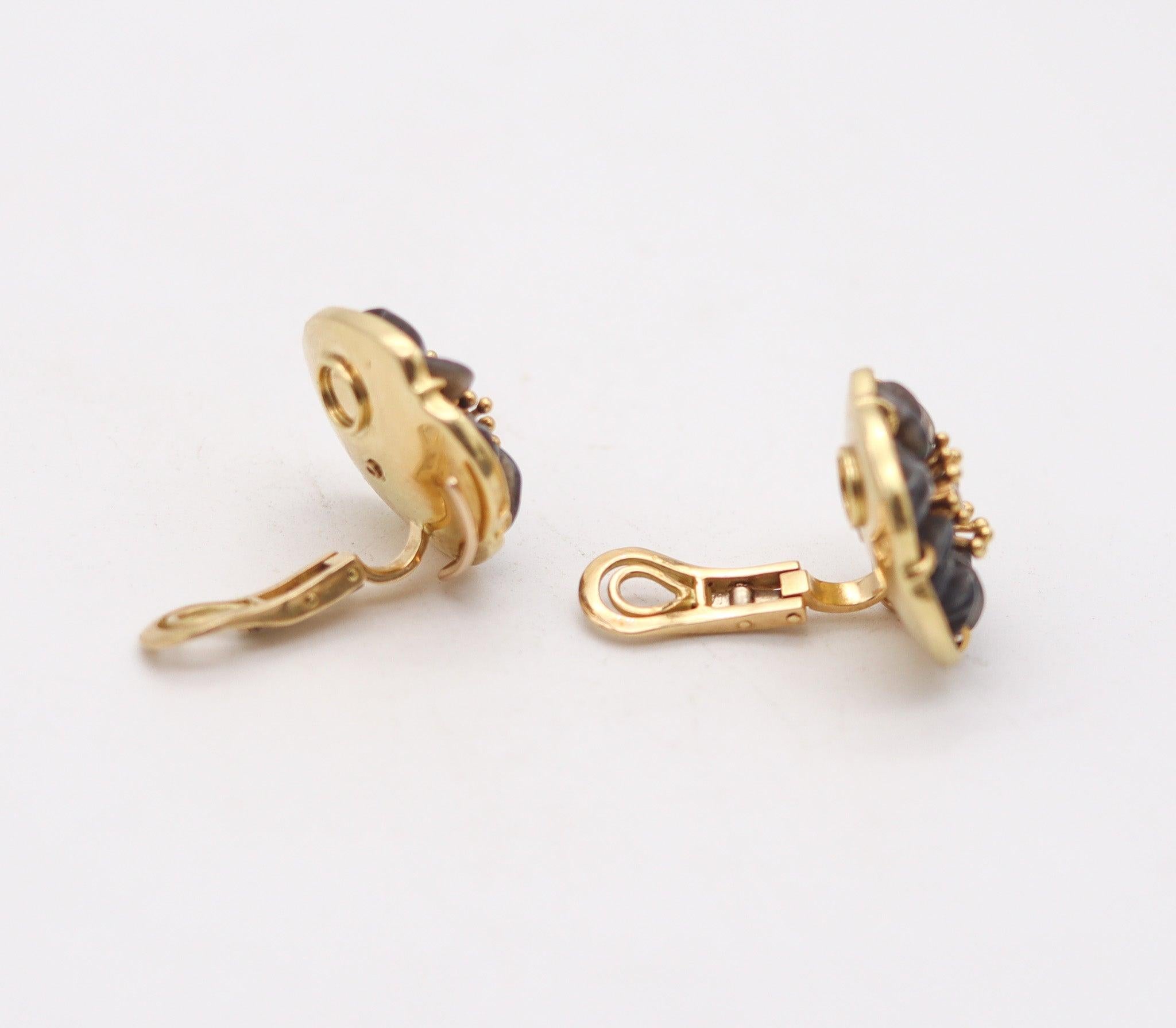Pendientes Modernistas FRANCESES 1970 Oro 18Kt Con Diamantes y Labradoritas 30,20 qt en Excelente estado para la venta en Miami, FL