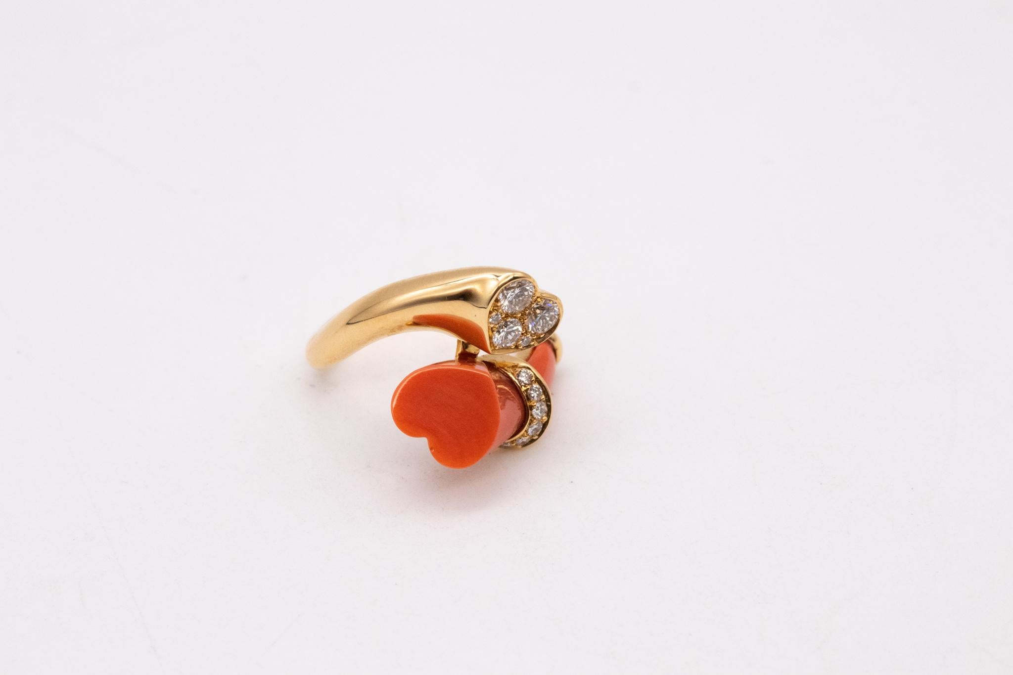 French 1970 Toi Et Moi Ring in 18Kt Yellow Gold with VVS Diamonds and Coral 4