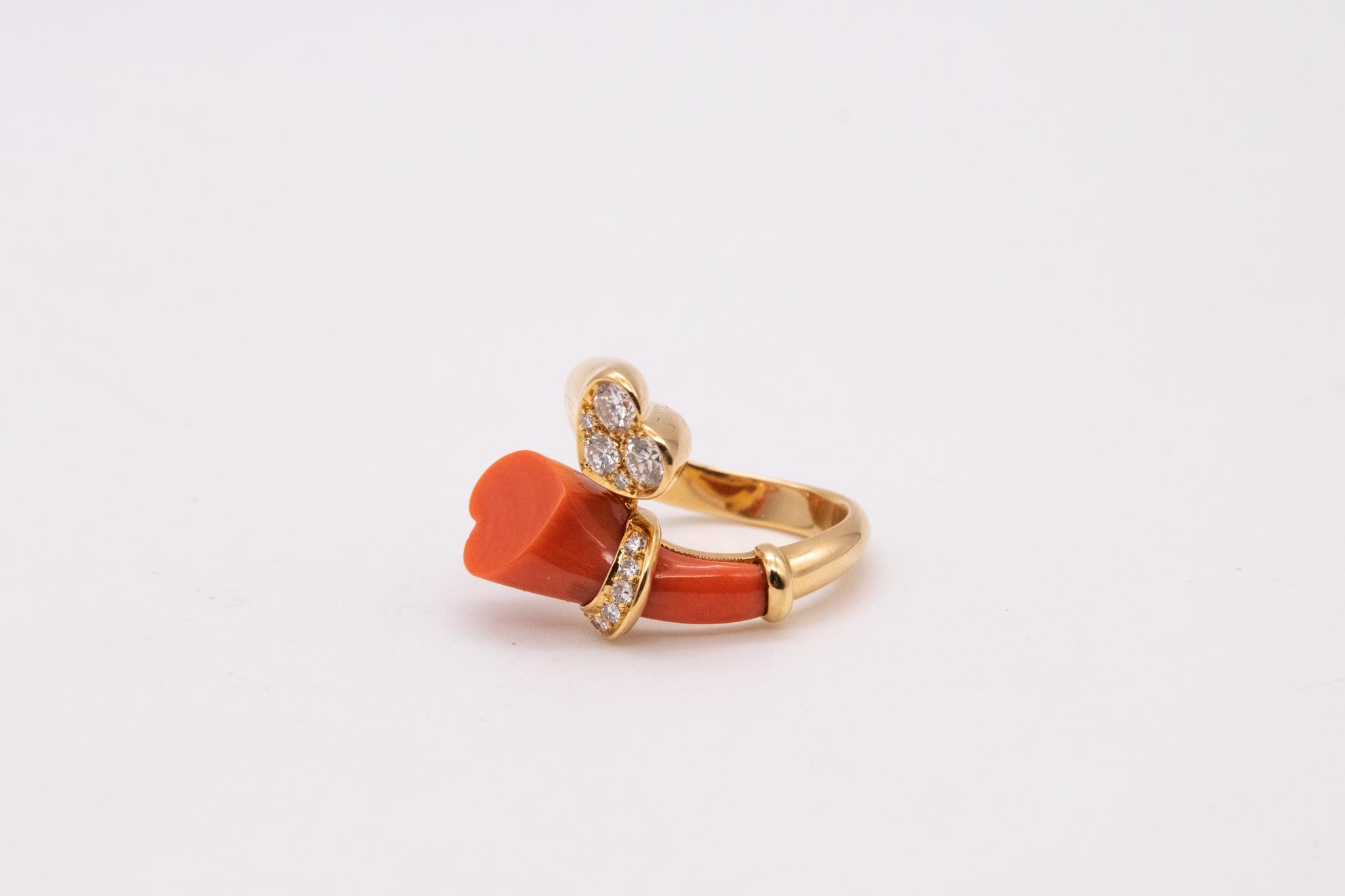 French 1970 Toi Et Moi Ring in 18Kt Yellow Gold with VVS Diamonds and Coral 5