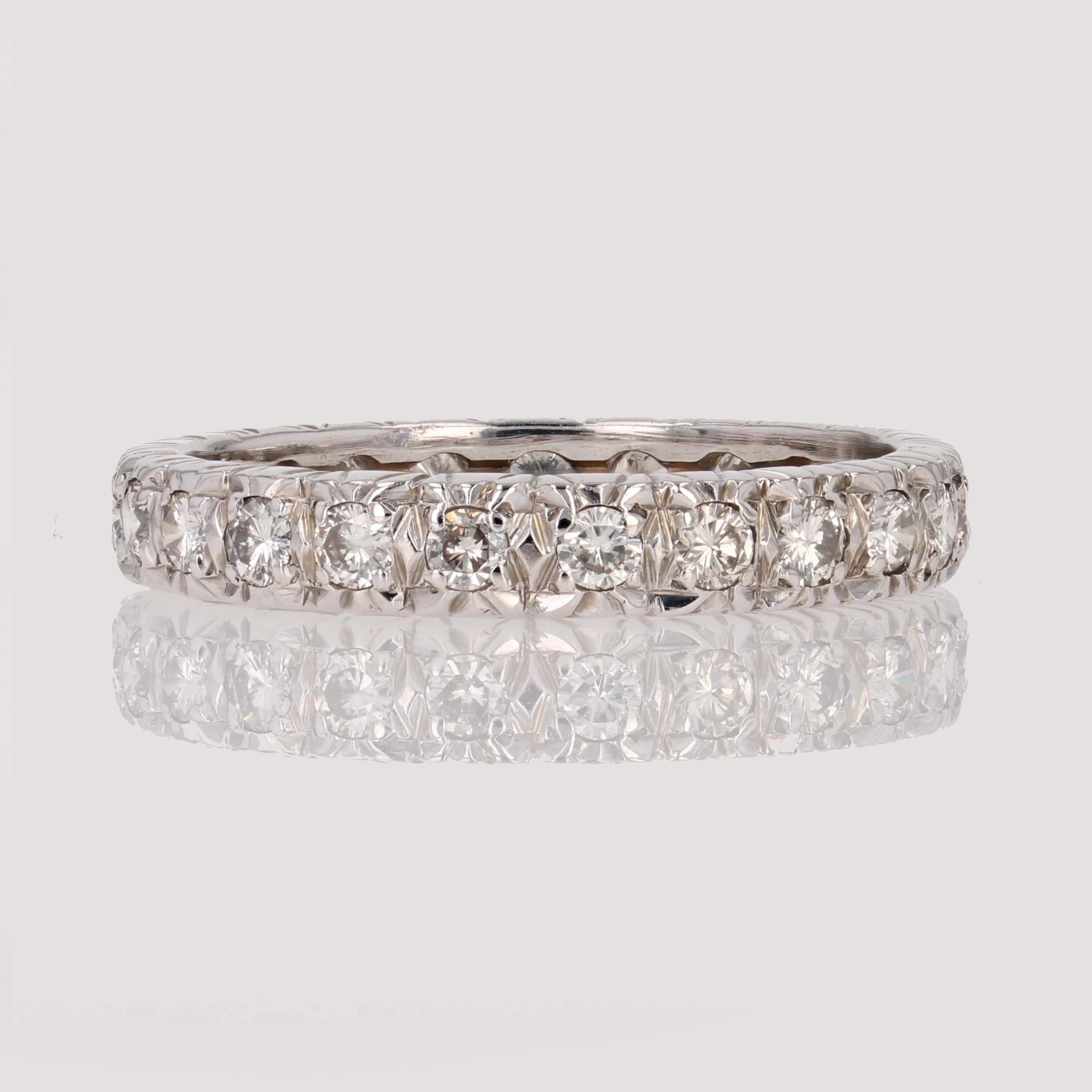 French 1970s 18 Karat White Gold Diamonds Wedding Ring For Sale 2