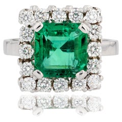 Vintage French, 1970s, 2.56 Carat Emerald Diamonds 18 Karat White Gold Ring