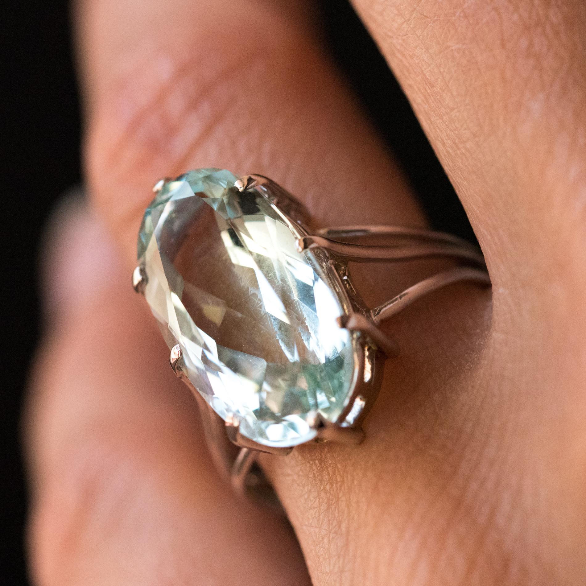 French 1970s 7 Carat Aquamarine 18 Karat White Gold Cocktail Ring In Excellent Condition In Poitiers, FR
